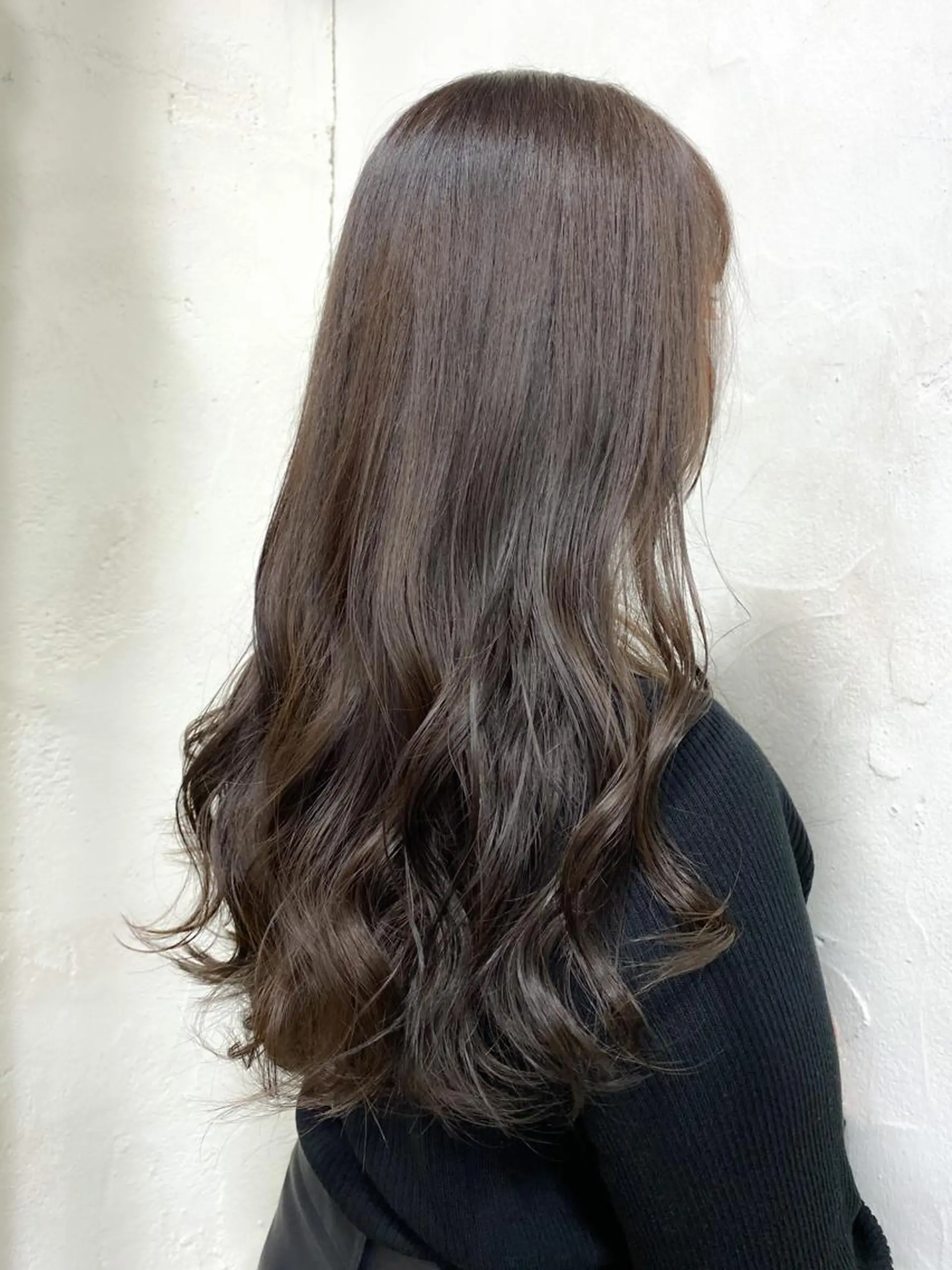 ロング カラー ベージュカラー オリーブベージュ ヘアカラー ALLY（アリー）所属・ミニモお気に入り数 No.1宍戸雄弥のヘアスタイル