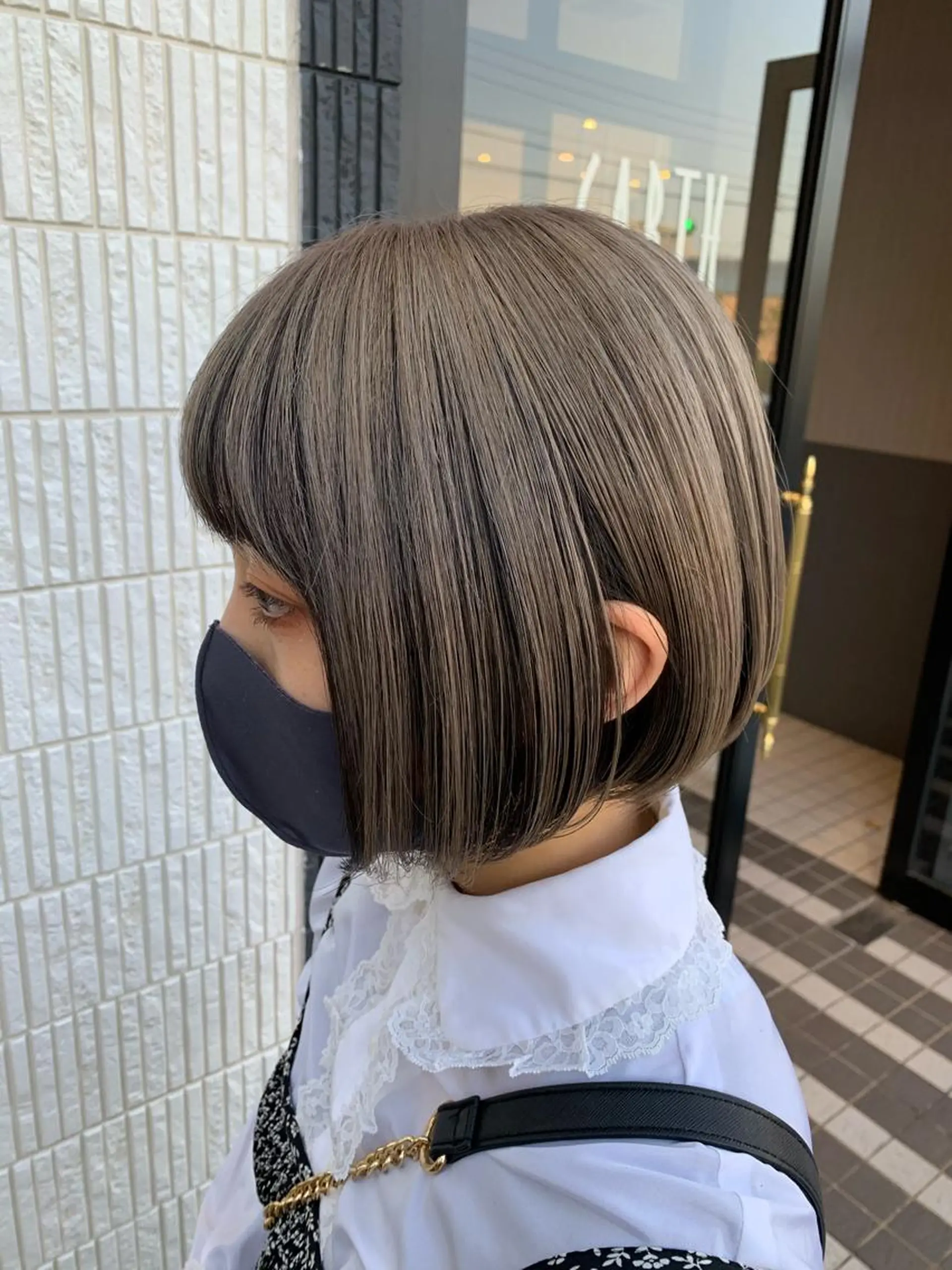ショート カラー グレージュ ミルクティーグレージュ 古畑 佑悟のヘアスタイル