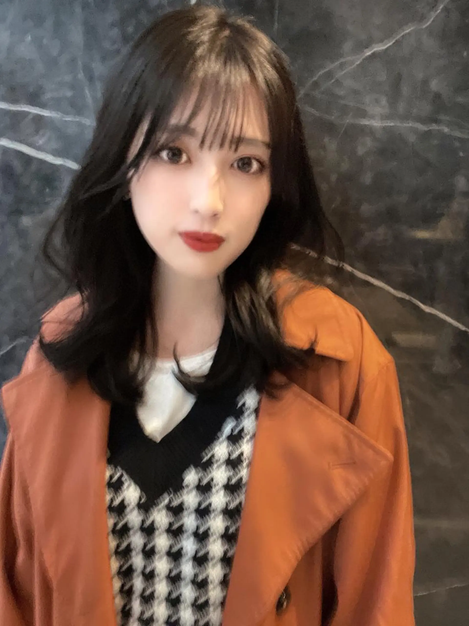 ミディアム くびれヘア 顔まわりレイヤー ヨシンモリ 韓国風ヘア レイヤーカット カット ヘアカラー トリートメント ボブパーマ ウルフパーマのヘアスタイル