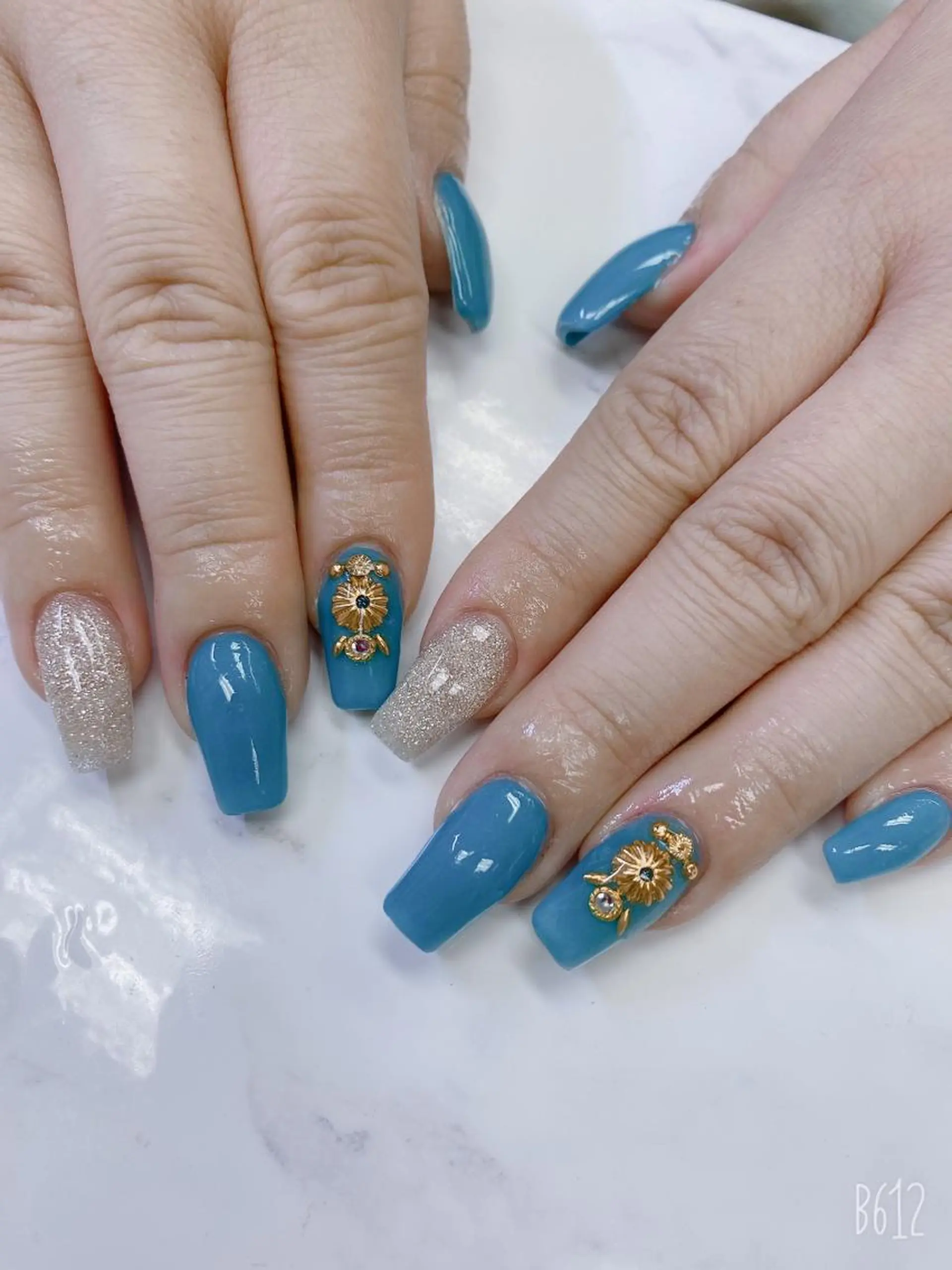 ショート ハンドネイル JNA認定講師🌸 RIEのネイルデザイン