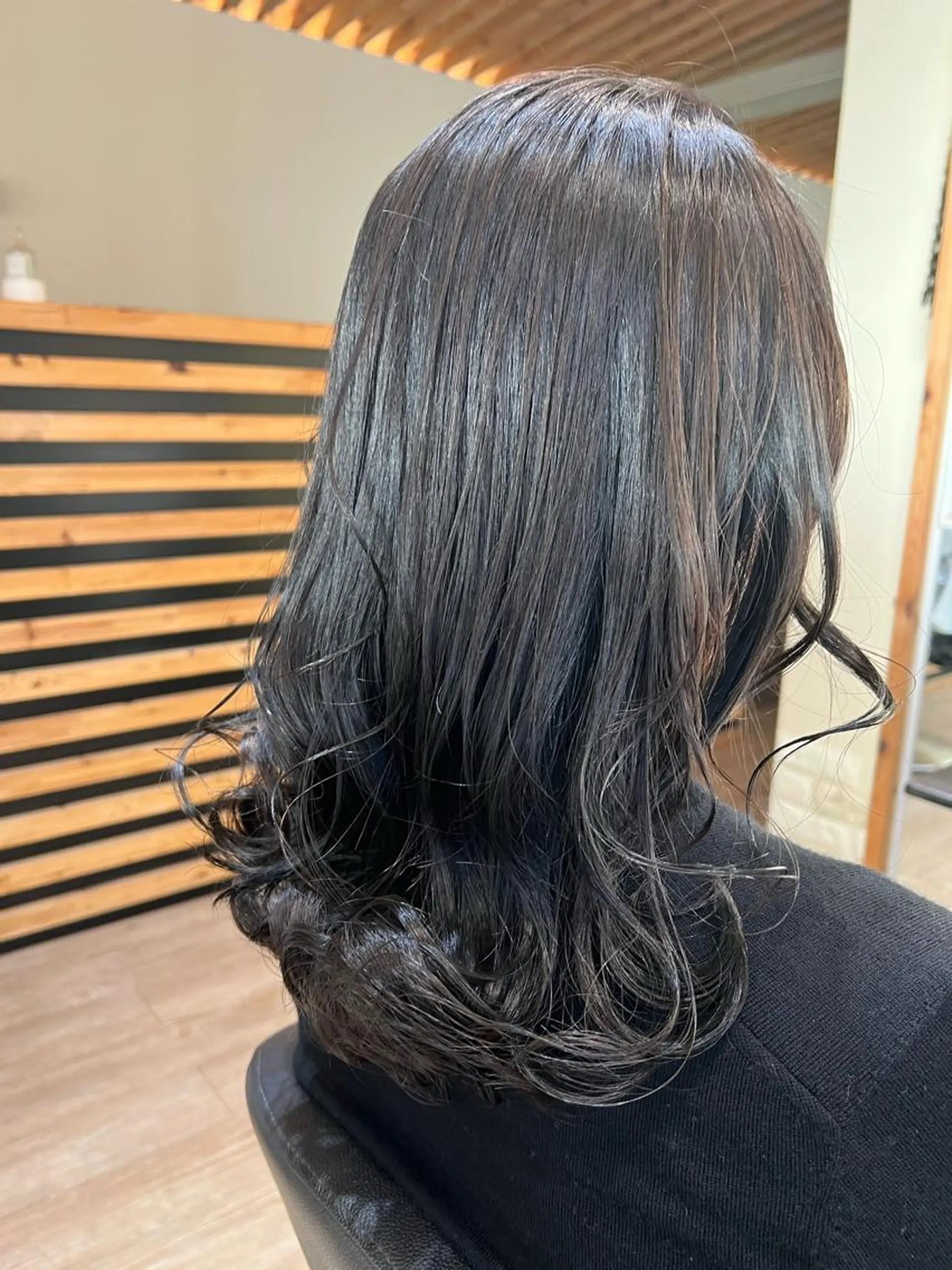 セミロング カラー 関口 友行のヘアスタイル