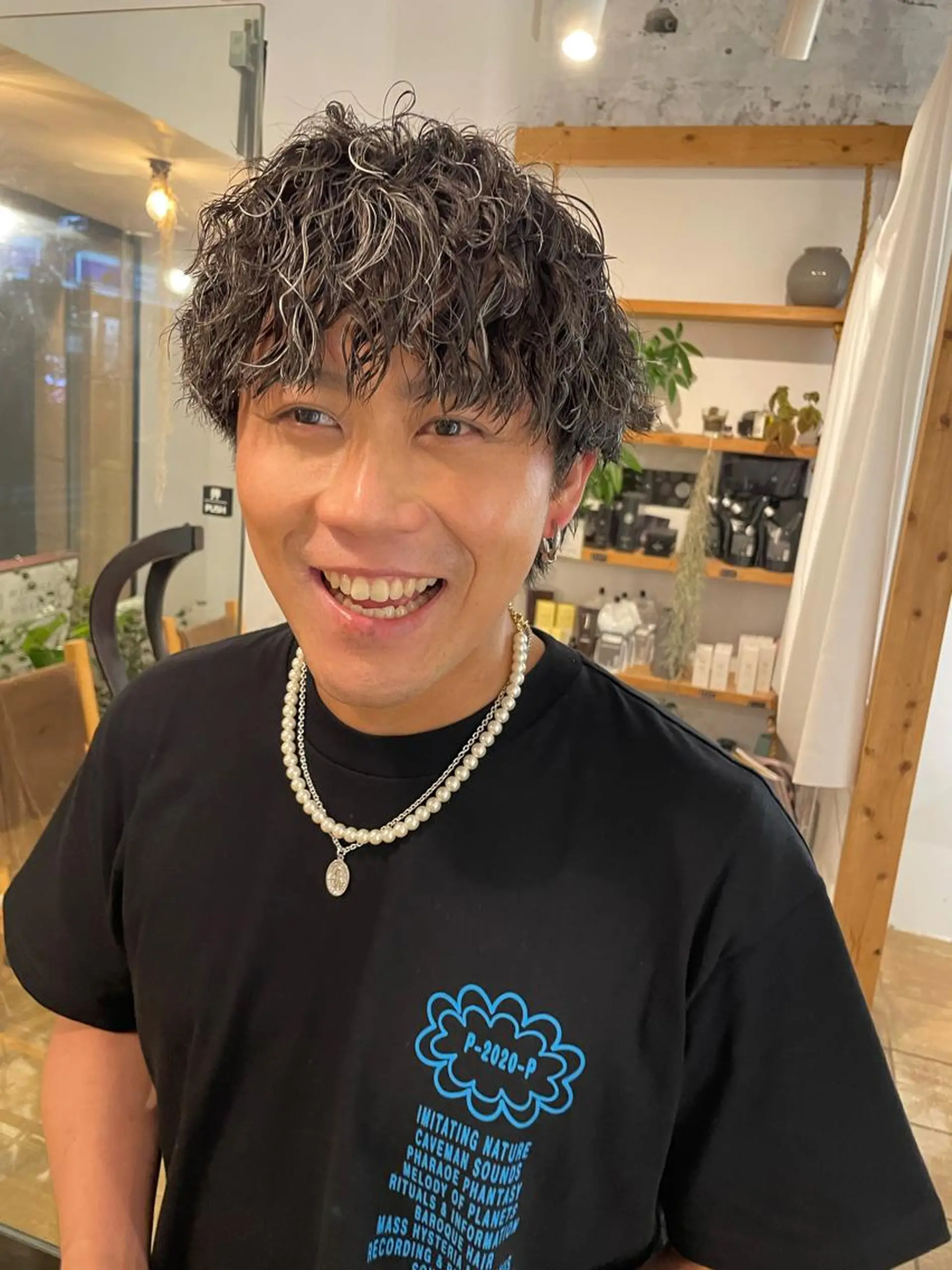 ミディアム 渋谷 ミモザワークス タニグチヨシユキのヘアスタイル
