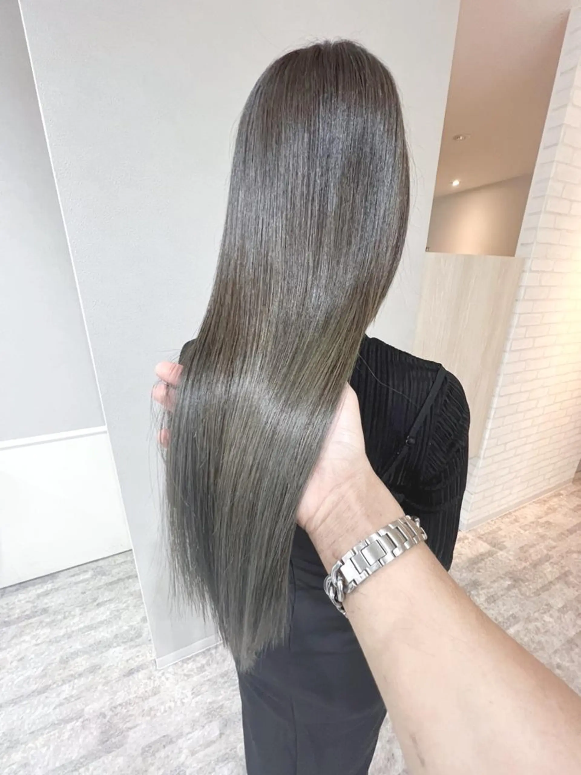 ロング カラー 髪質改善 貸切サロンのヘアスタイル