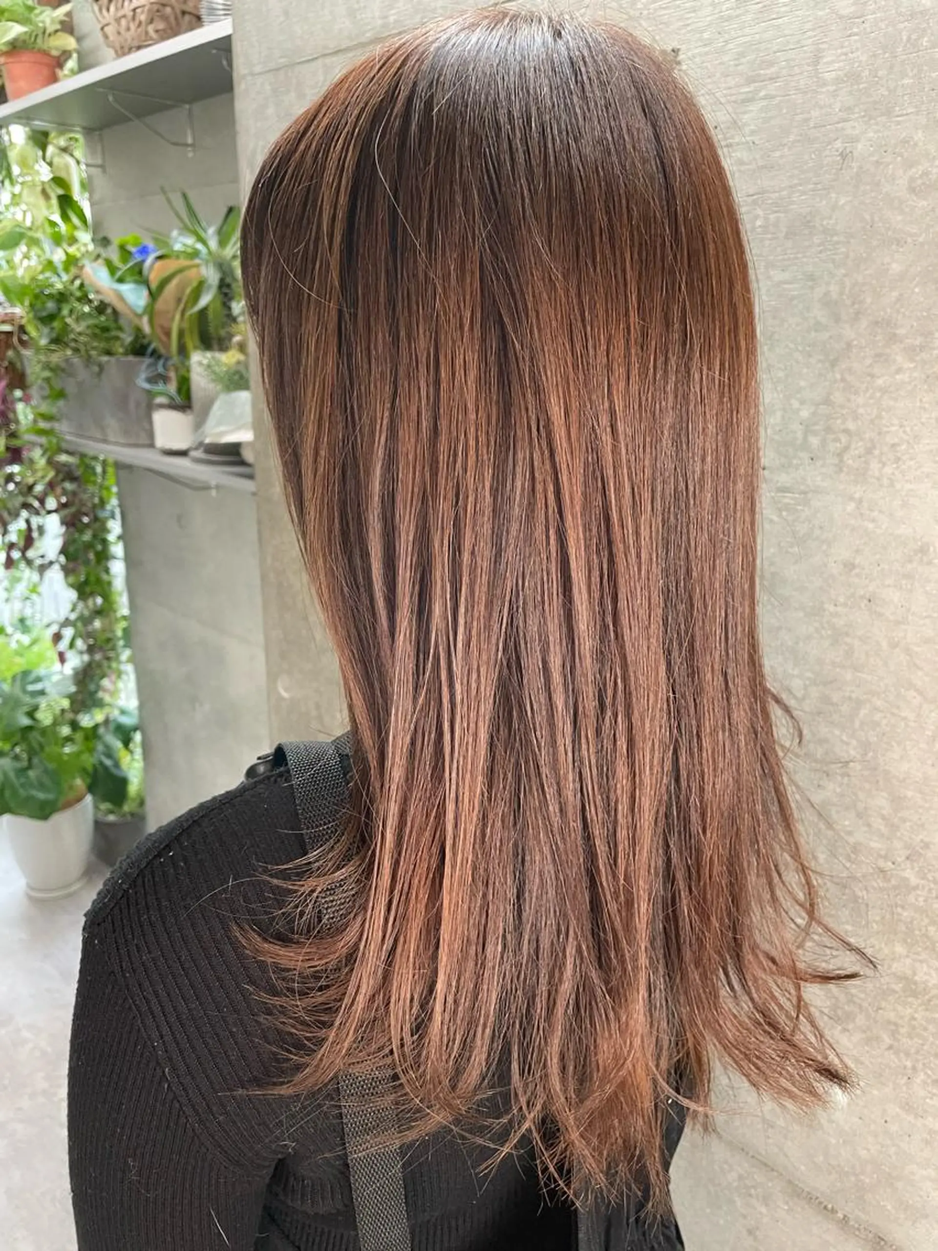 セミロング アッシュ ボブ ハイライト レイヤーカット シースルーバング 透明感／髪質改善 遠藤良祈のヘアスタイル