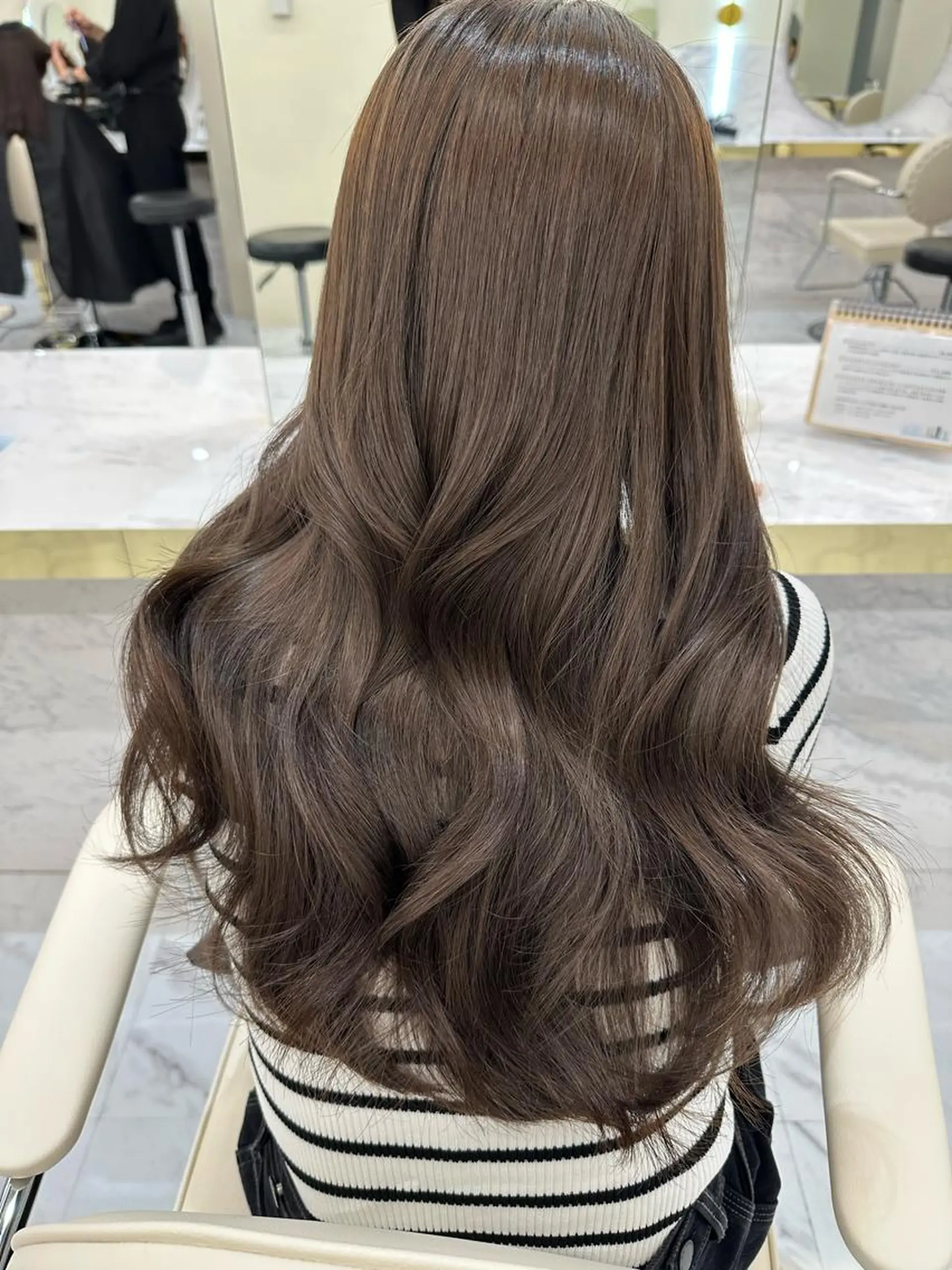 ロング ヘアカラー トリートメント 似合わせ顔まわりカッ ト🩶瀧本美咲のヘアスタイル