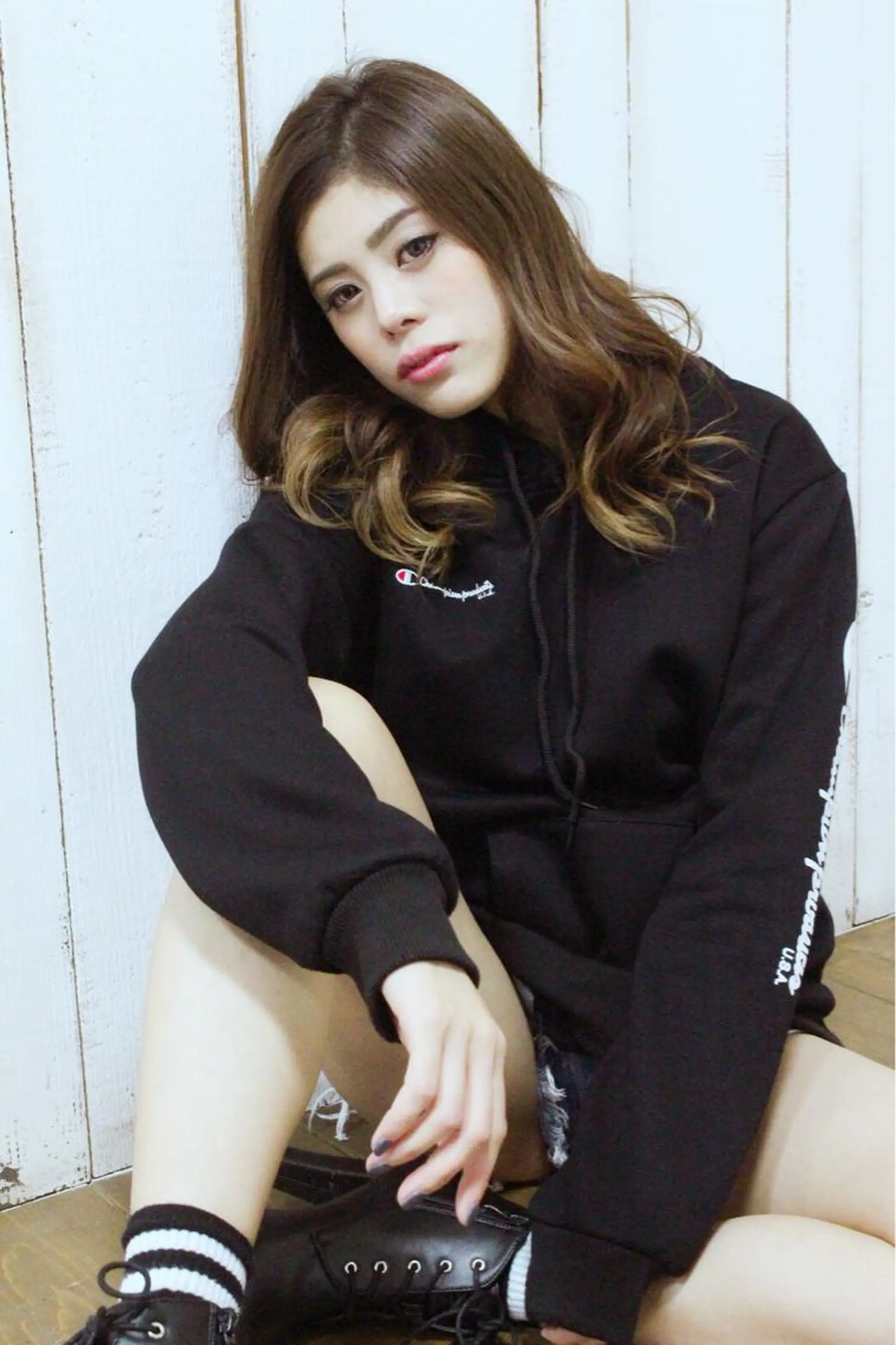 ミディアム カラー アンダーバーホワイト_WHITE所属・_WHITE芝本 賢吾【天王寺店】のヘアスタイル