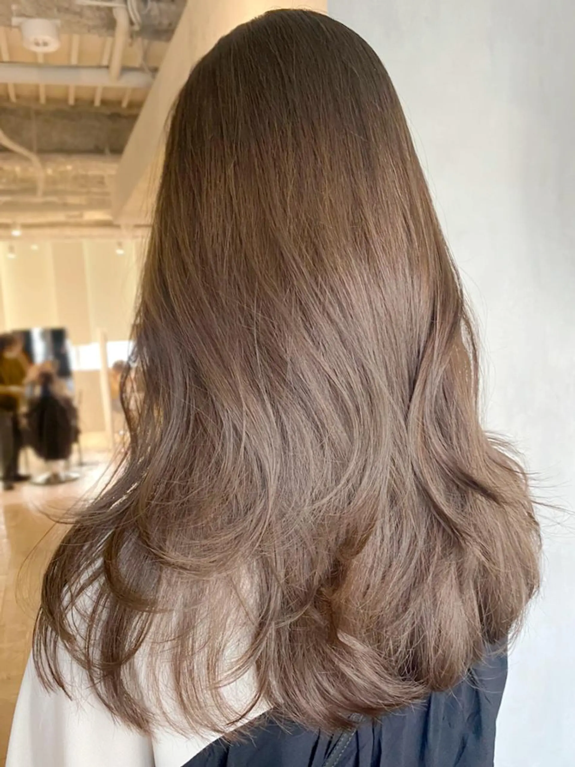 セミロング ヘアアレンジ カラー パーマ ベージュカラー オリーブベージュ レイヤーカット カット ITbyALBUM 松戸のヘアスタイル