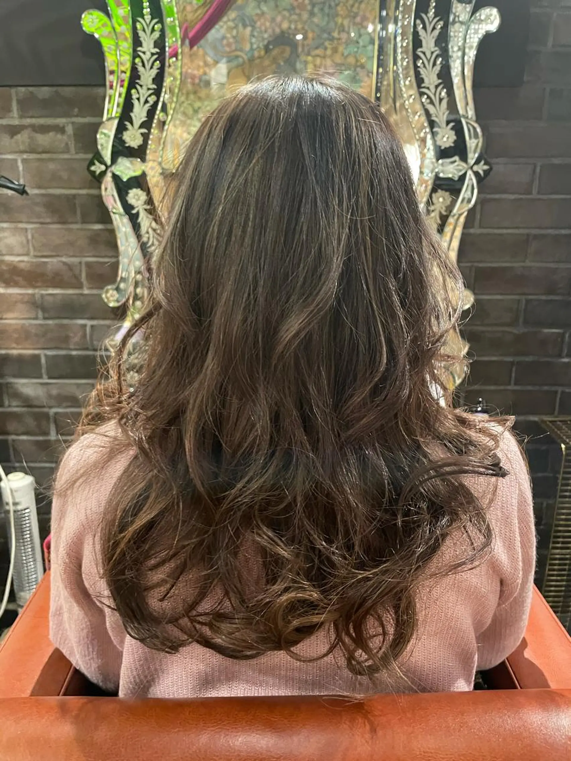 ロング カラー ヘアアレンジ バレイヤージュ ブリーチ 透明感カラー ハイライトカラー ハイライト ヘアカラー アフィロス所属・五十嵐 舞のヘアスタイル