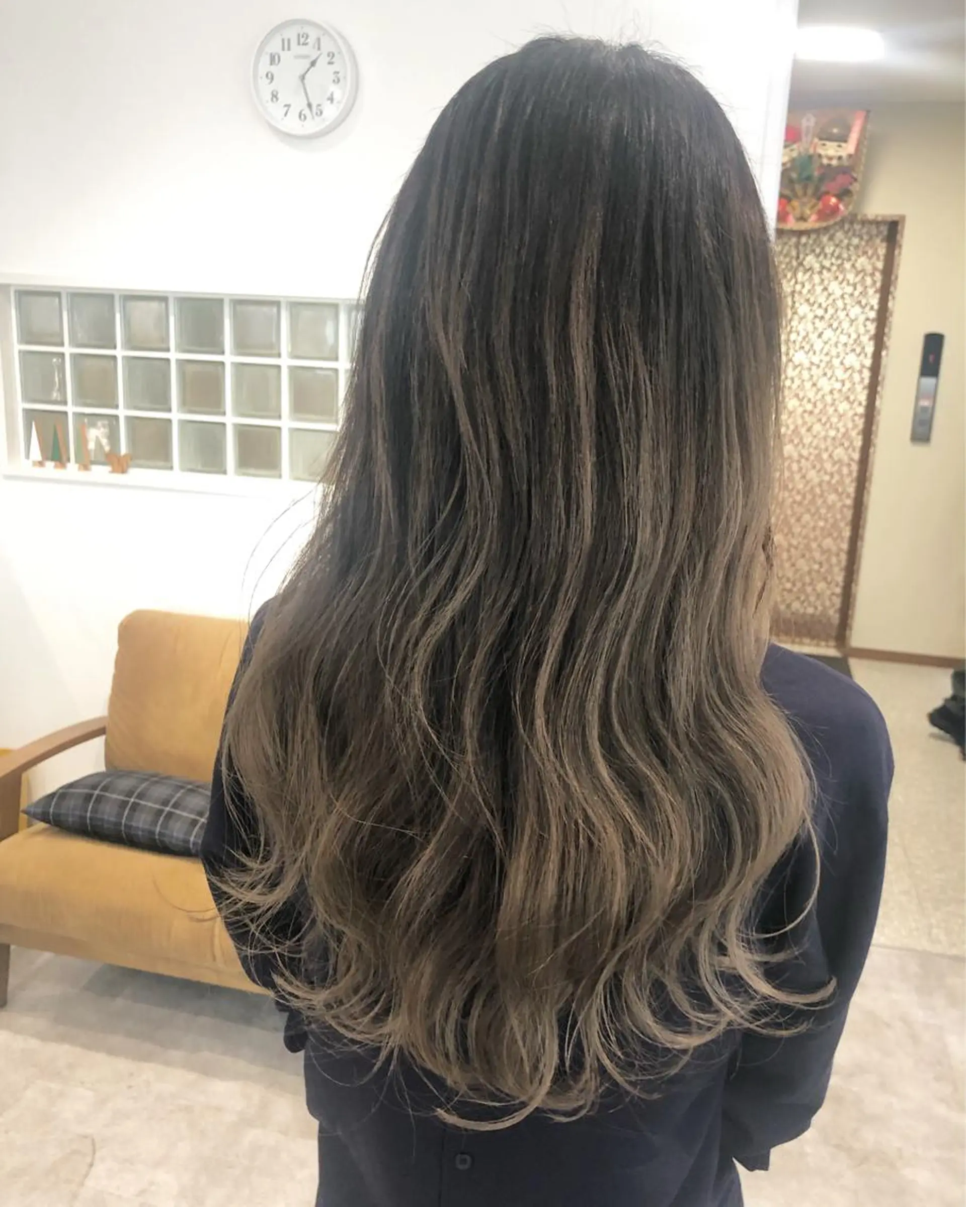 ロング カラー バレイヤージュ レイヤーカット JIL BLAN 京都所属・RU RIのヘアスタイル