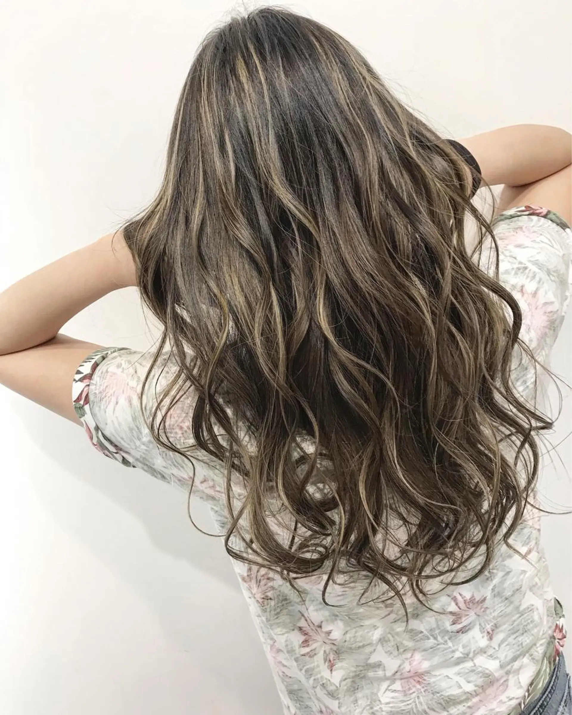ロング カラー カット ヘアカラー grow恵比寿【グロウ】髪質改善/ハイライト/ブリーチ/レイヤーカット所属・奥野 貴史　代表　レイヤーのヘアスタイル