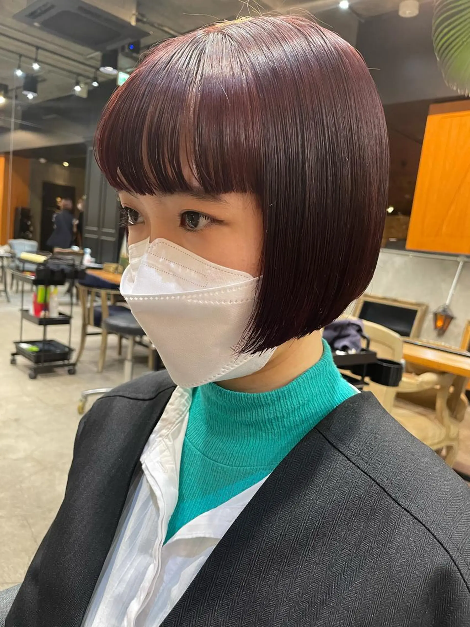 ショート カラー パーマ ヘアアレンジ 前下がりボブ ボブ カット トリートメント 髪質改善カラー&TR 縮毛矯正/弱酸性矯正のヘアスタイル