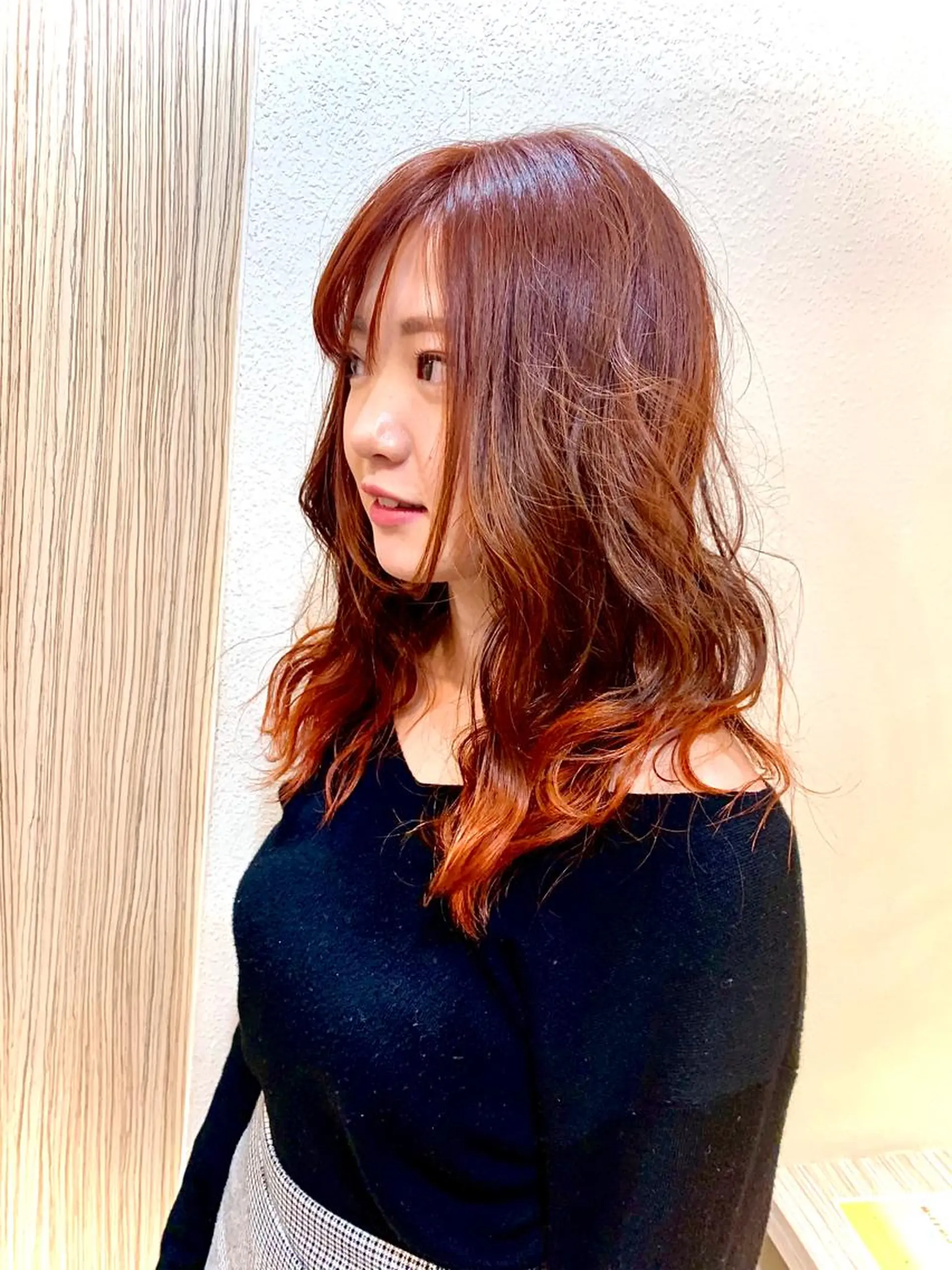 ロング カラー ブリーチ グラデーションカラー オレンジ カット ヘアカラー パーマ トリートメント ヘッドスパ nishimura makotoのヘアスタイル