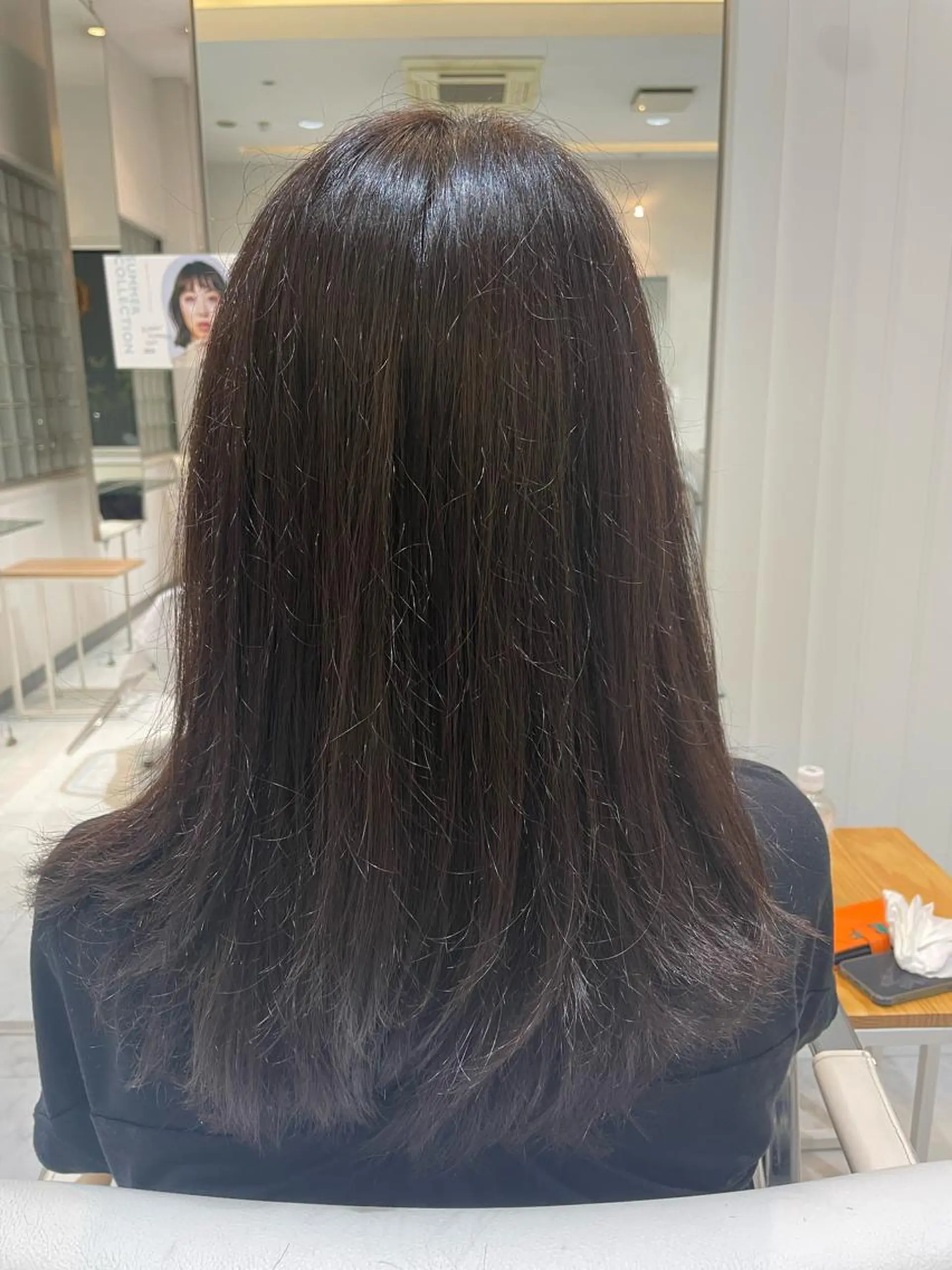 ロング カラー 佐々木 麻衣のヘアスタイル