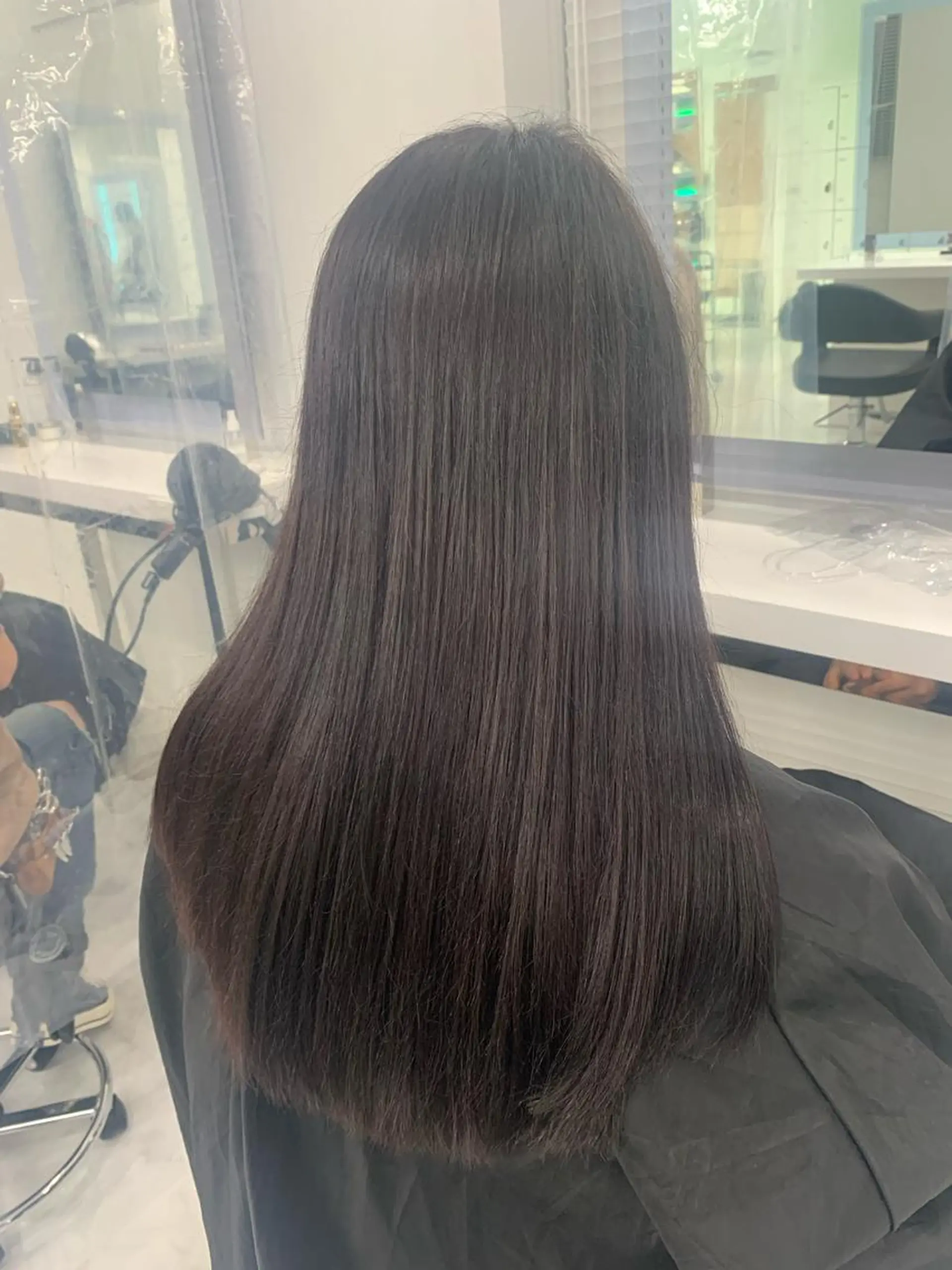 セミロング トリートメント 💗ツヤ髪💗透け感 💗ブリーチなし💗のヘアスタイル
