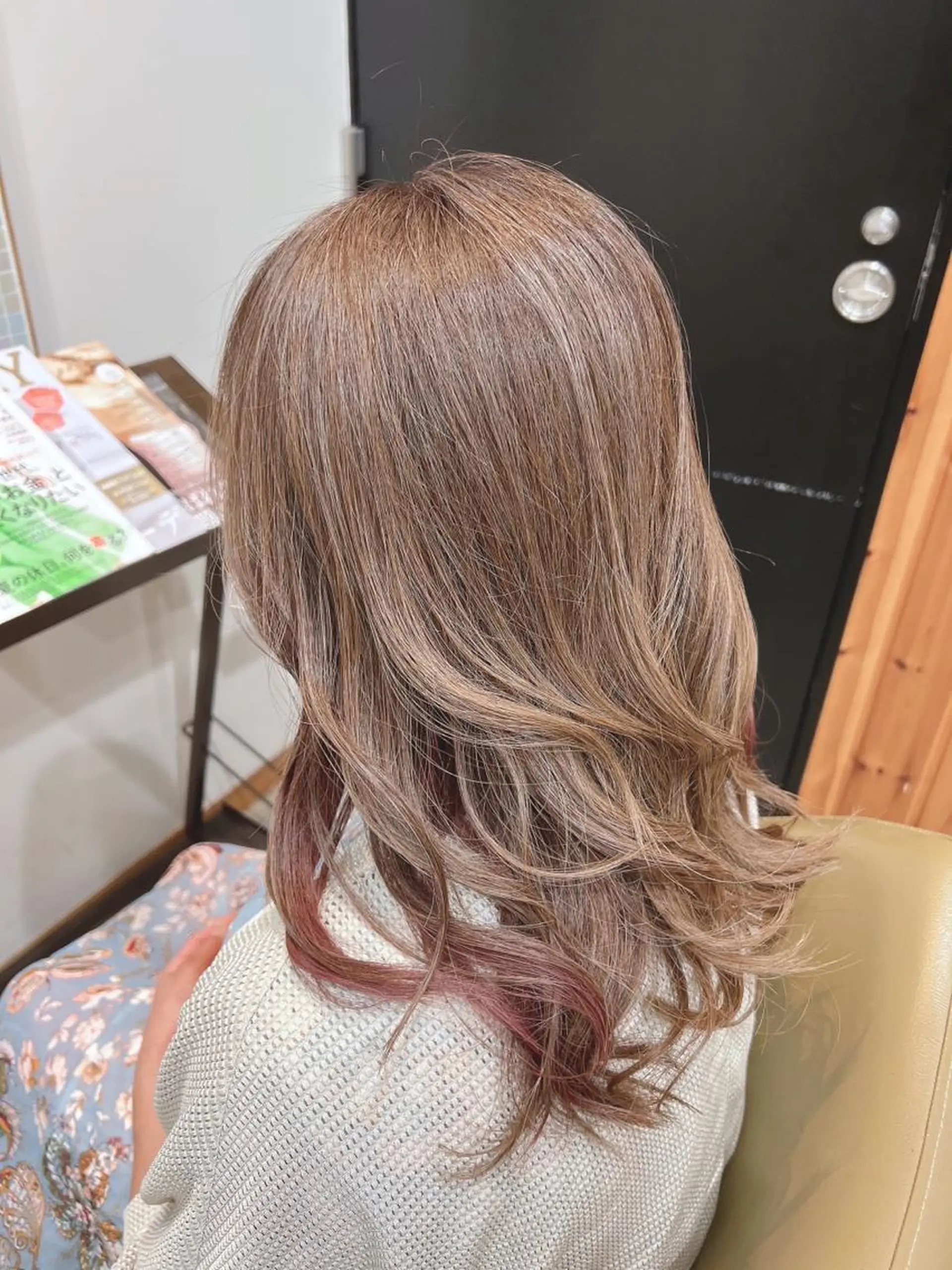 セミロング カラー ヘアアレンジ キッズ バレイヤージュ ブリーチ ケアブリーチ 透明感カラー デザインカラー カット ヘアカラー トリートメント 五反田　美容院☆張 明星☆韓国ヘアのヘアスタイル