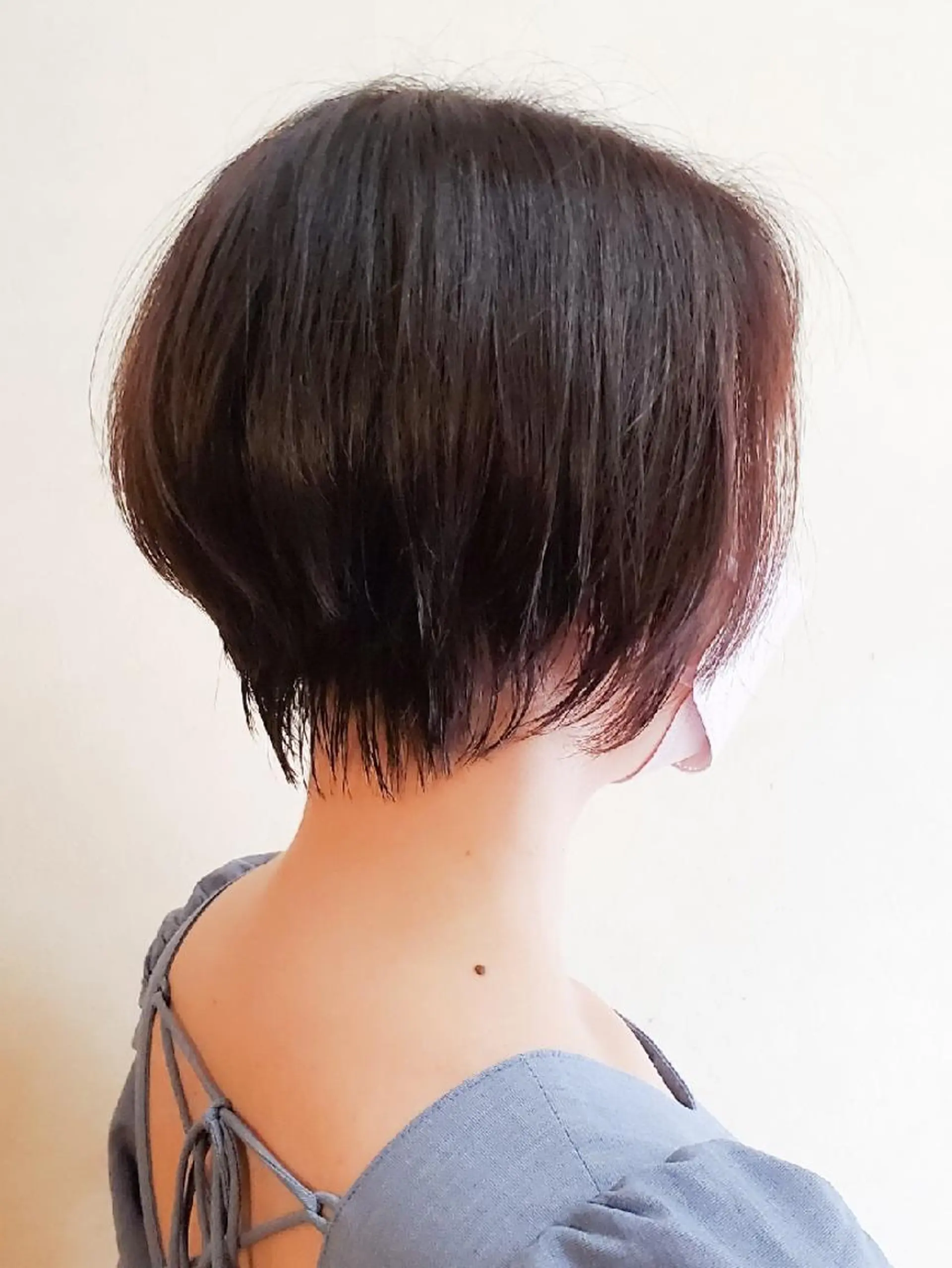 ショート カラー カット ヘアカラー トリートメント 常世田 ゆうきのヘアスタイル