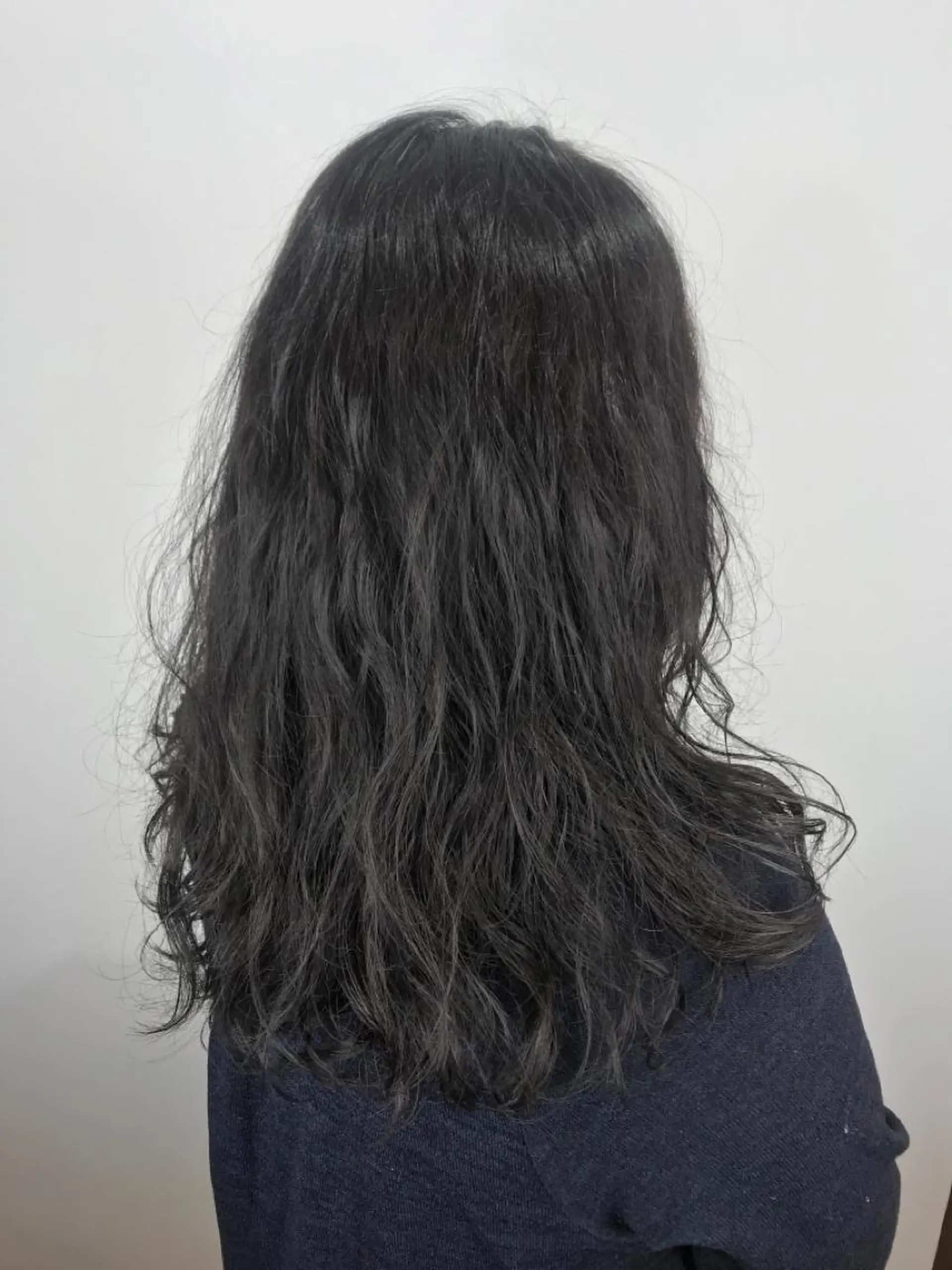 セミロング パーマ 町野 朝哉のヘアスタイル