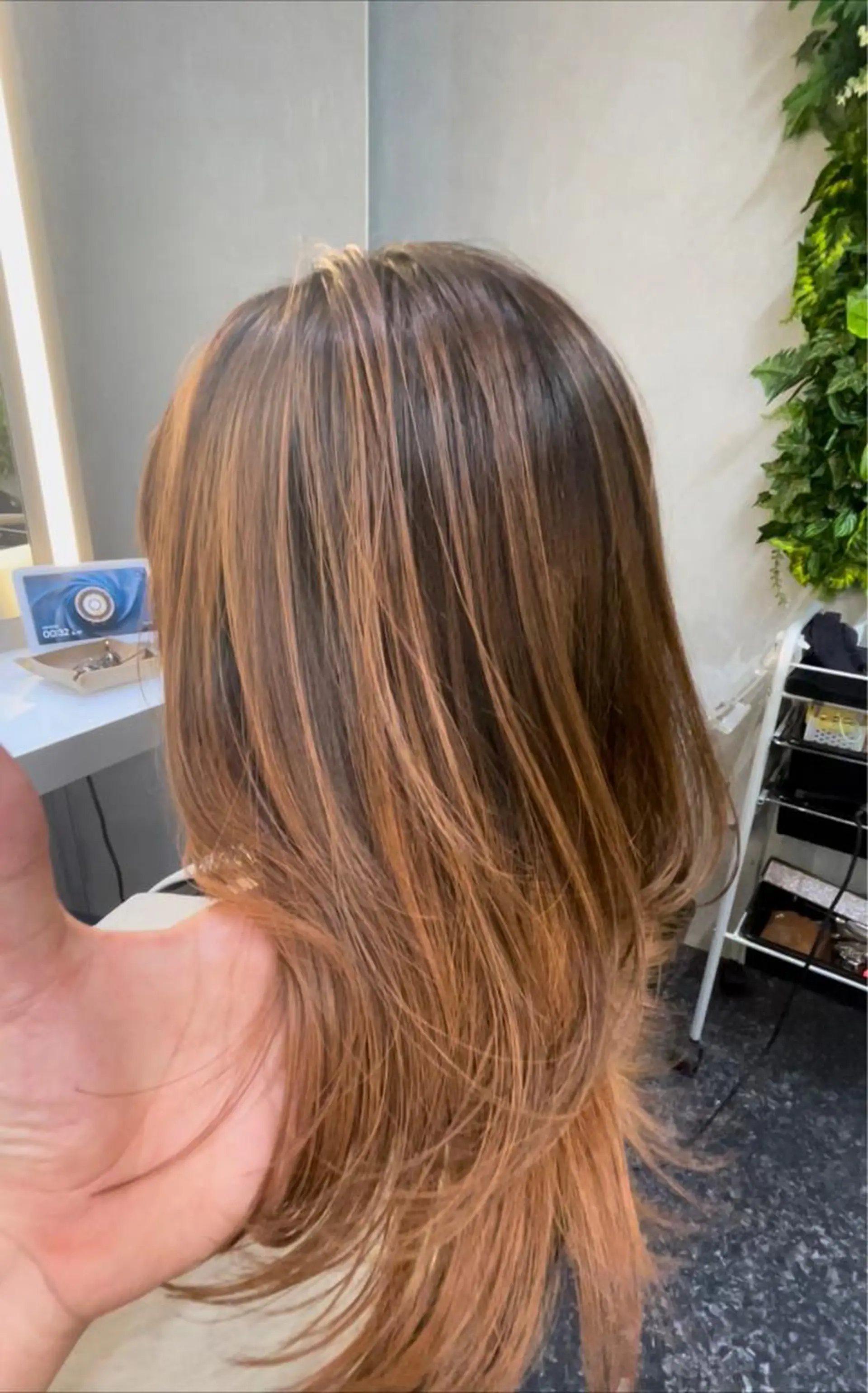 セミロング レイヤーカット TMJ所属・バズる韓国ヘア 🇰🇷溝邊　拓麿のヘアスタイル