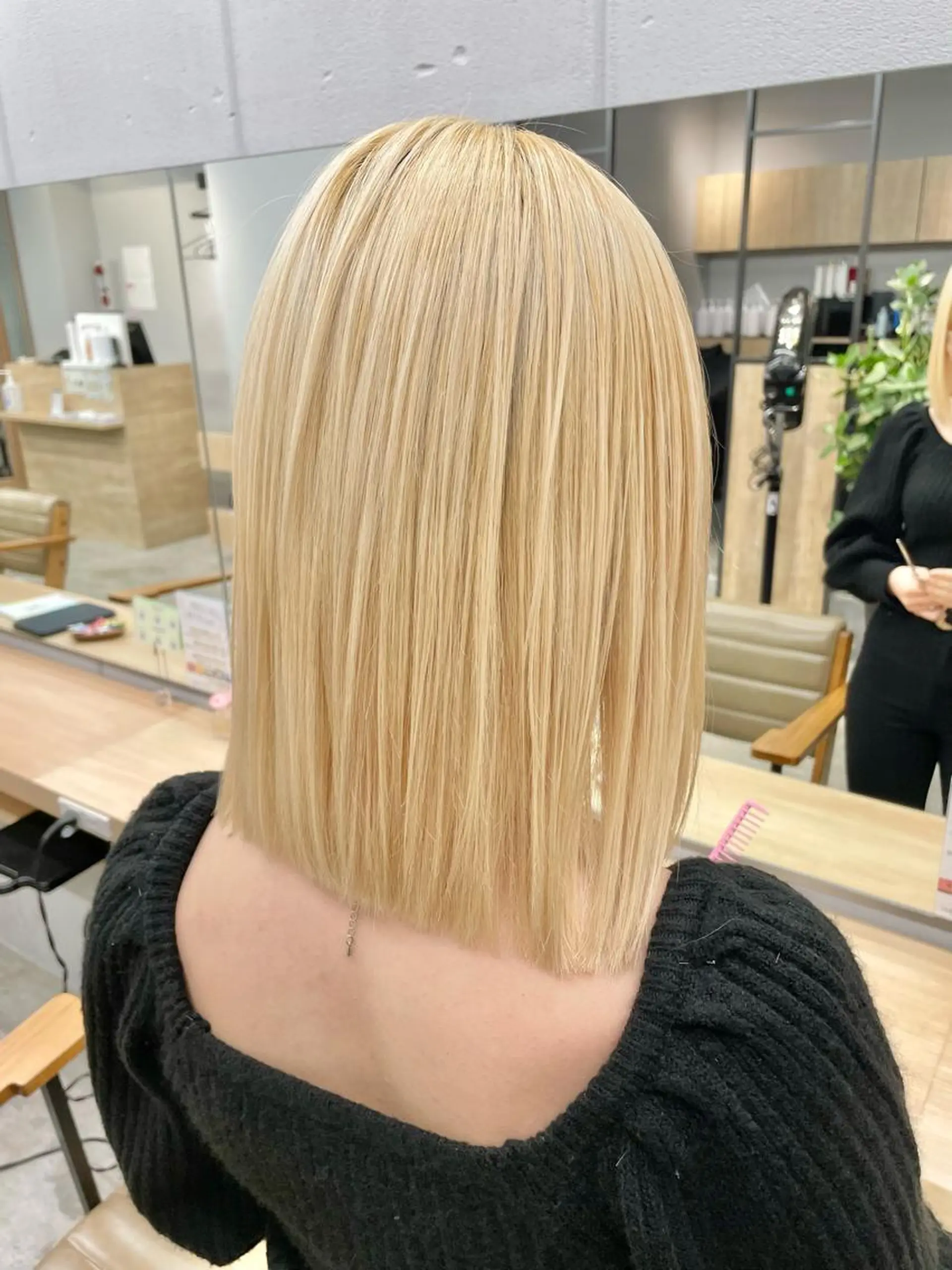 ミディアム カット ヘアカラー SAEKI【ior 】北千住店ブリーチのヘアスタイル