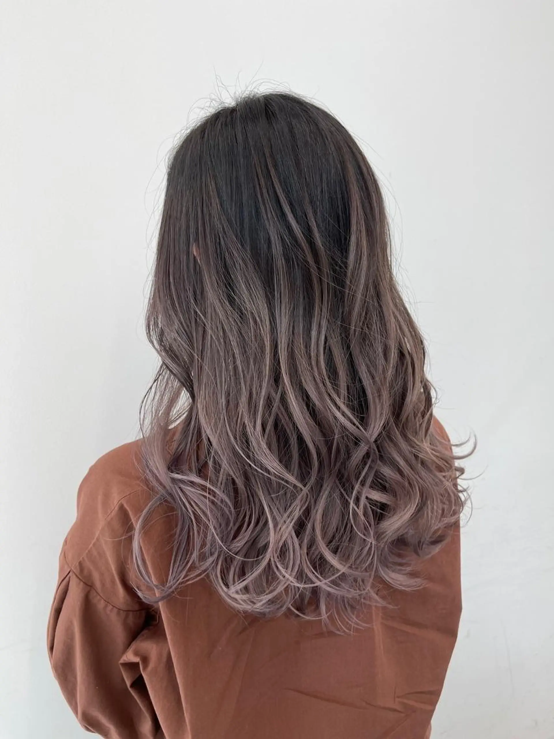 ロング カラー アディクシーカラー アッシュ ブルーカラー ダークアッシュ グレージュ 【公式】amble luxe池袋東口💛のヘアスタイル