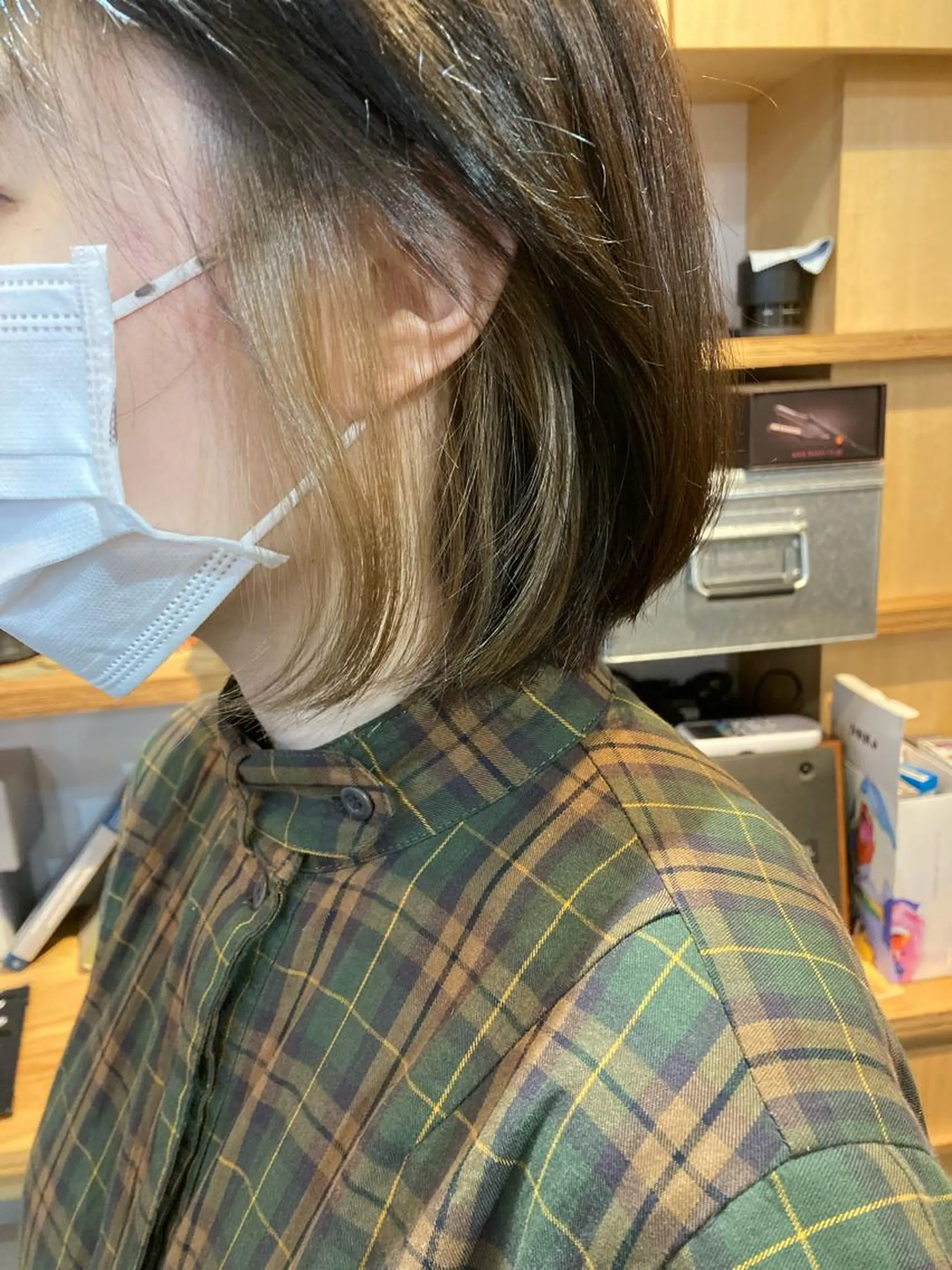 ミディアム roka ノゾミのヘアスタイル