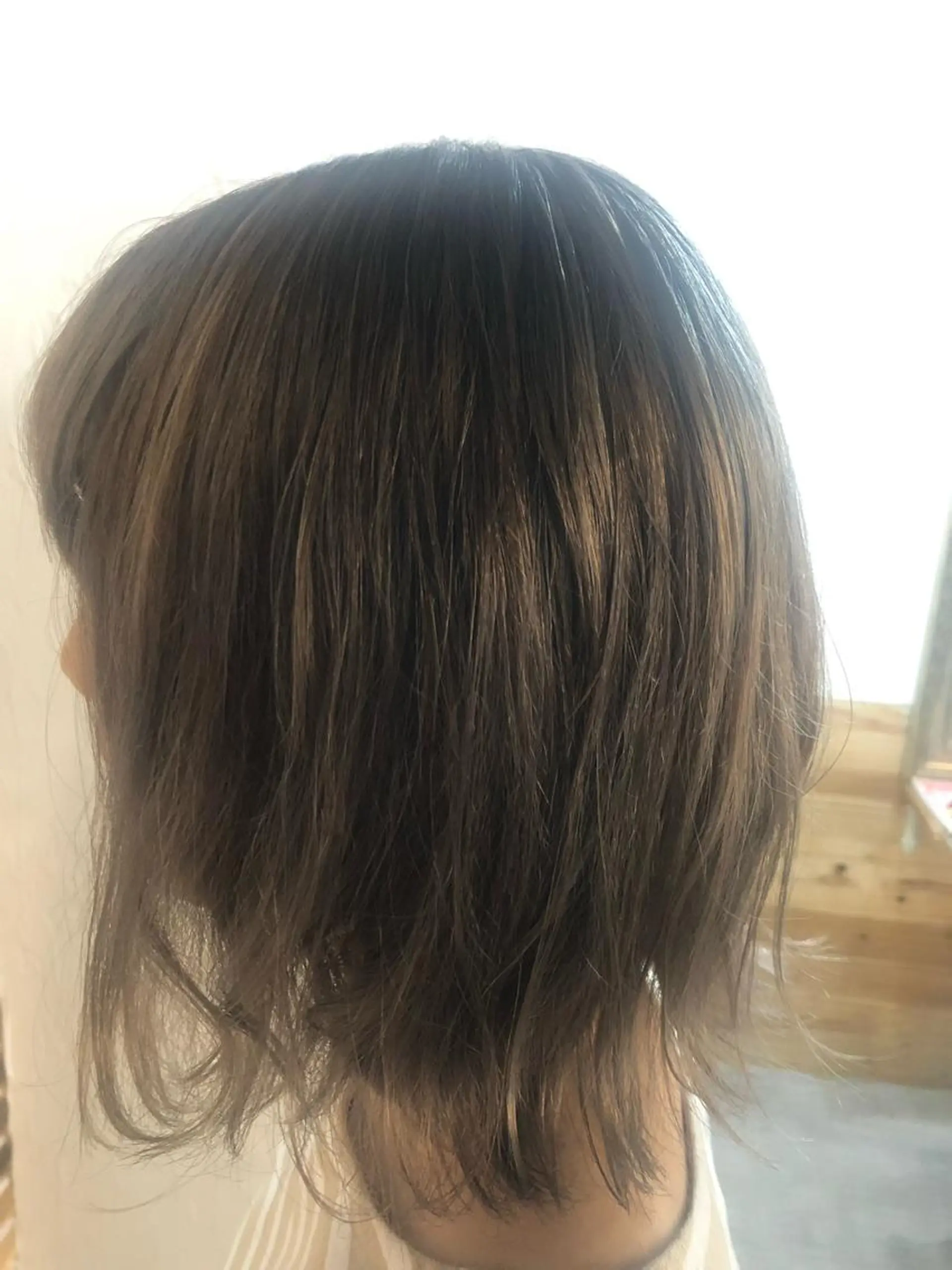 ミディアム カラー 髪質改善&ブリーチ 伊勢 祐一郎のヘアスタイル