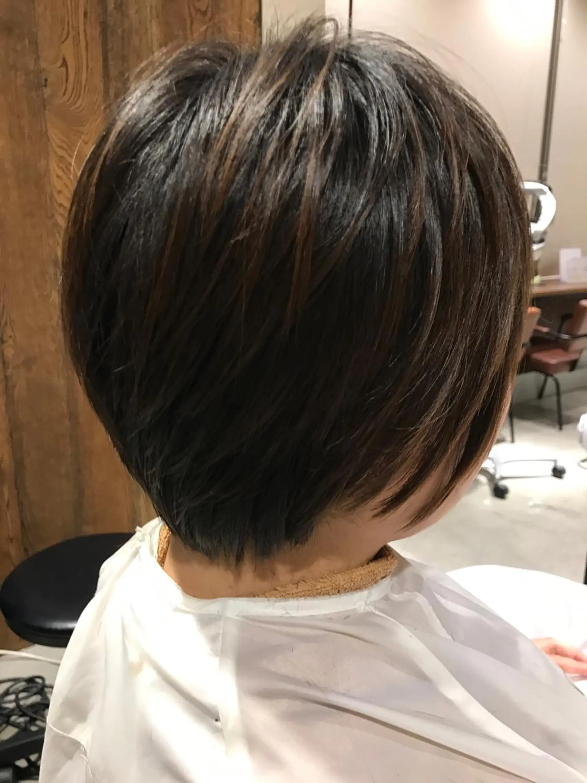 ショート 韓国レイヤー×透明感 髪質改善　武田涼のヘアスタイル