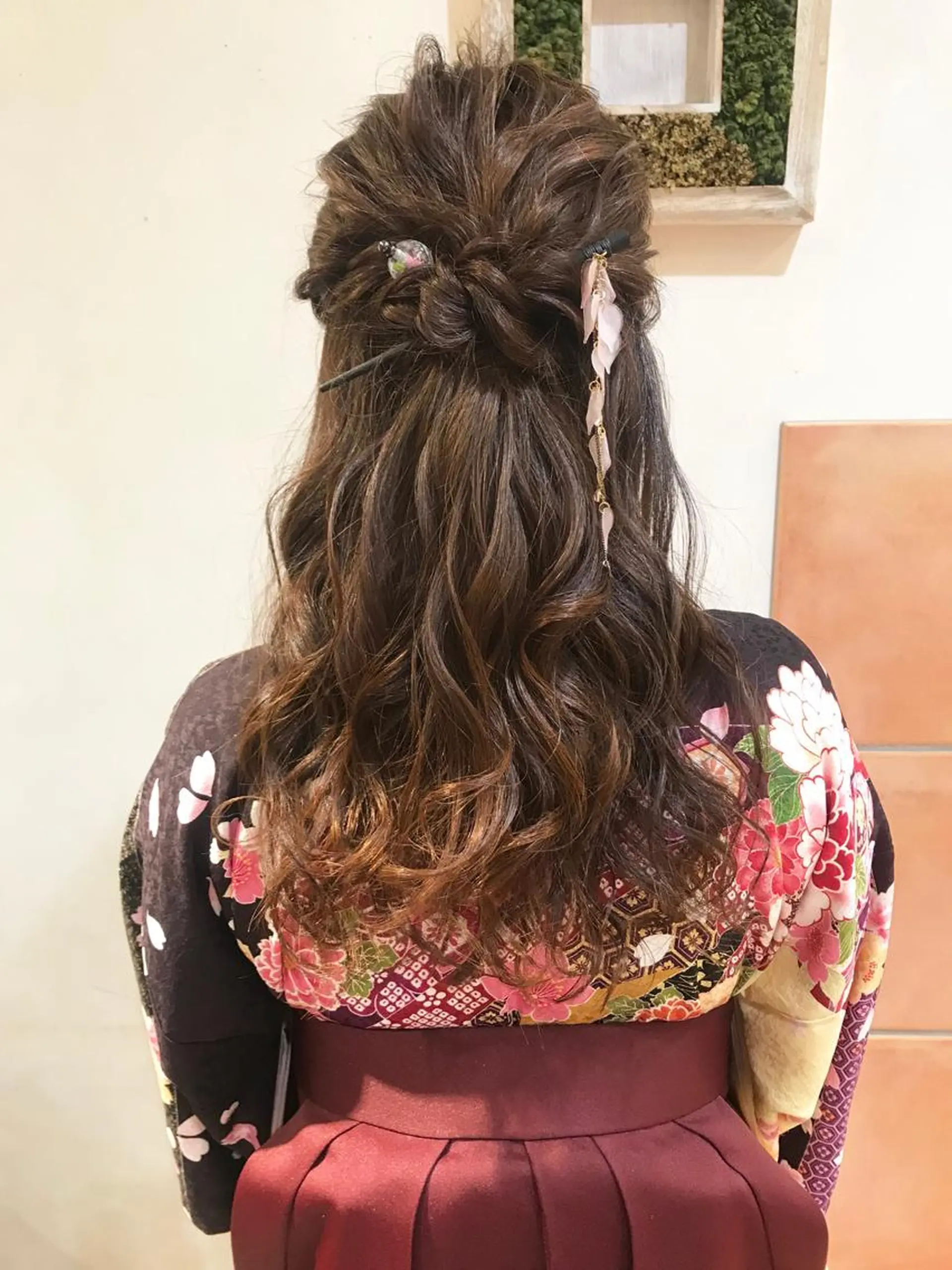 ロング ヘアアレンジ ハーフアップ 卒業式のヘアスタイル Neolive Cava 相模大野店所属・sola: neoliveのヘアスタイル