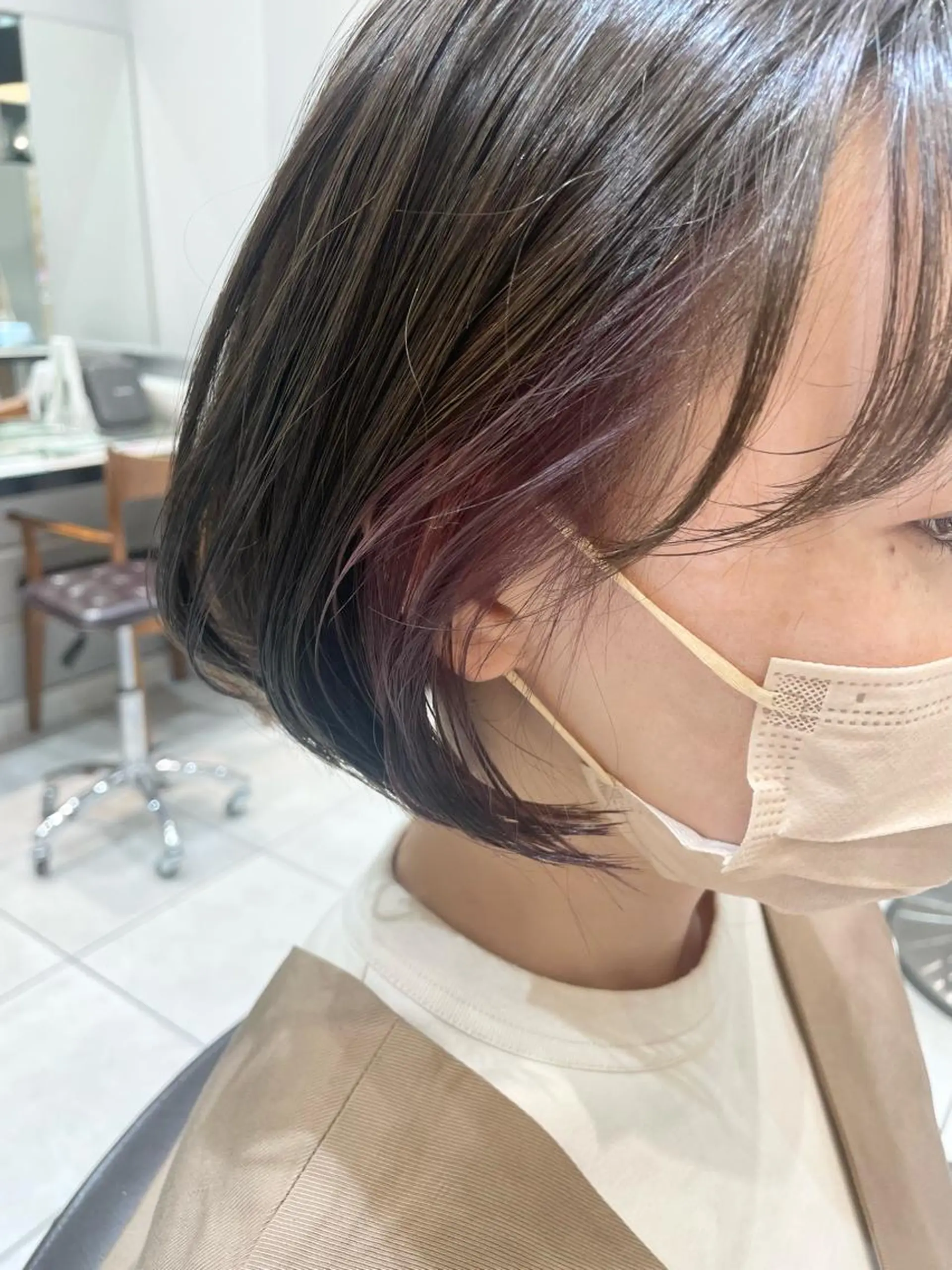ショート カラー イヤリングカラー グラデーションカラー ピンクカラー ピンクパープル パープルカラー カット ヘアカラー トリートメント 🦖鶴岡香純🦖 産休中のヘアスタイル