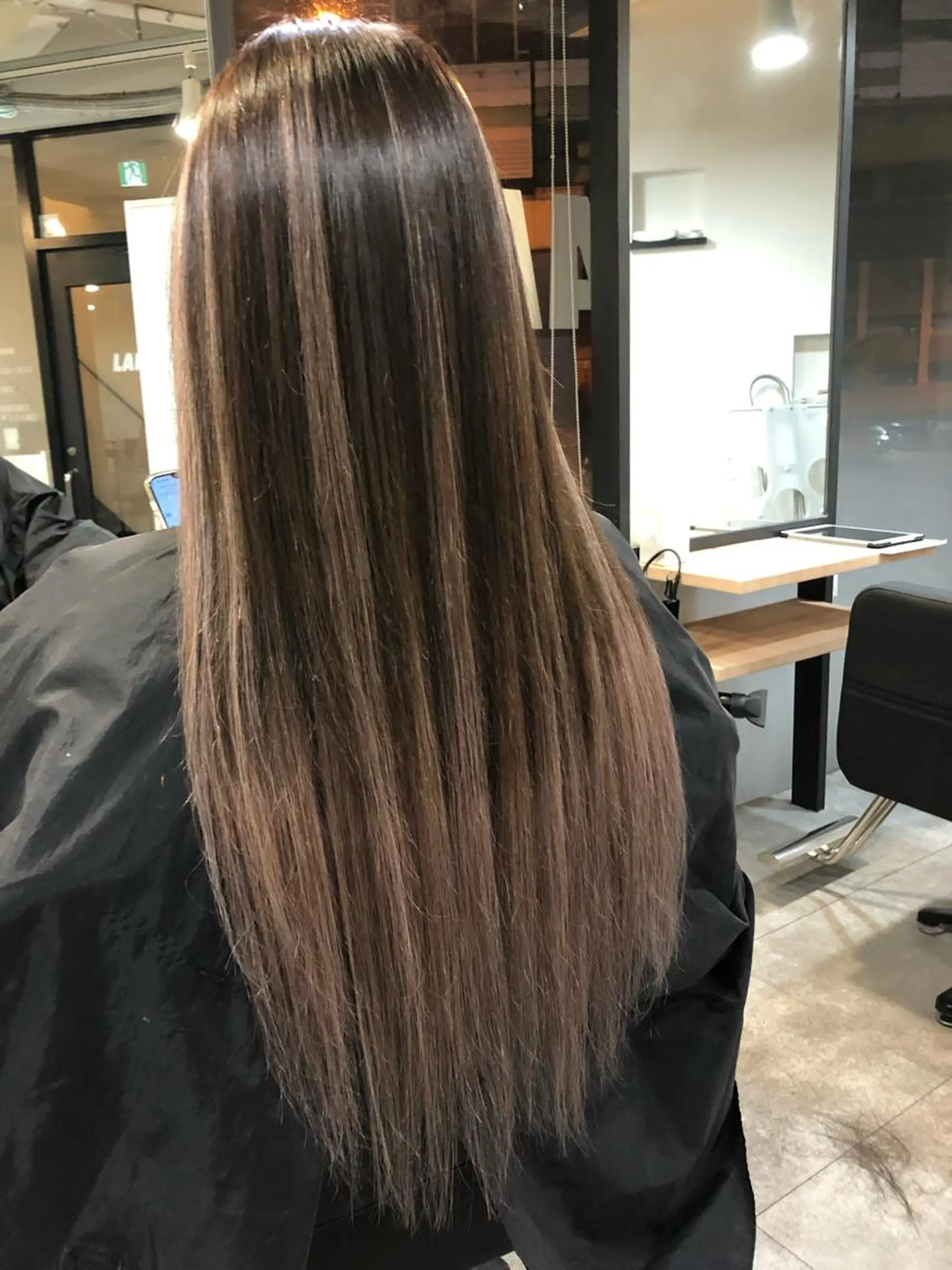 ロング カラー バレイヤージュ ブリーチ ケアブリーチ ハイライトカラー ハイトーンカラー alpha. カラーエクステ下妻のヘアスタイル
