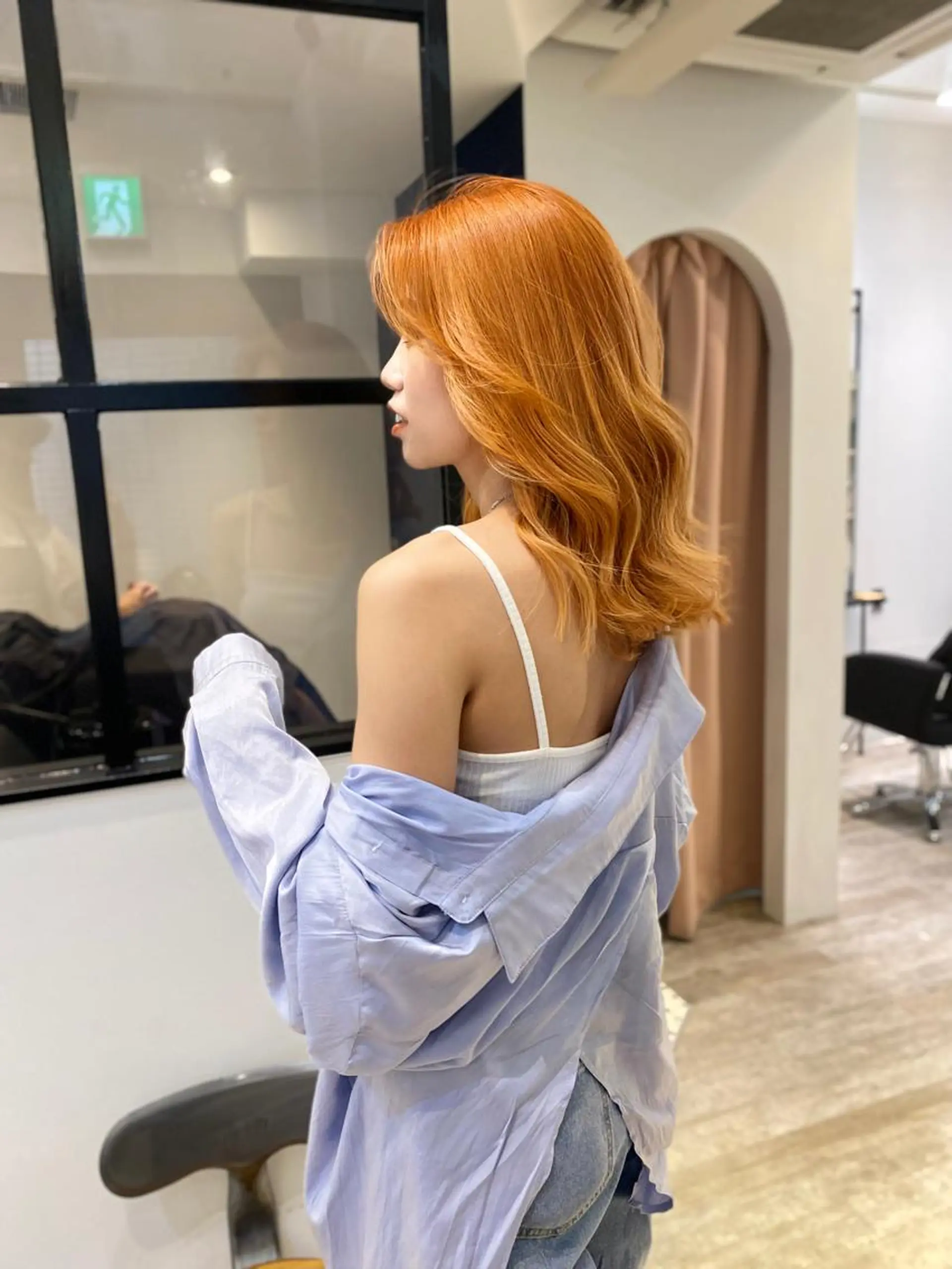 セミロング カラー ヘアアレンジ 結婚式・ブライダル セミロングパーマ アッシュ アッシュブラウン バレイヤージュ カット ヘアカラー トリートメント 韓国風×透明感カラー 髪質改善オタベシンヤのヘアスタイル