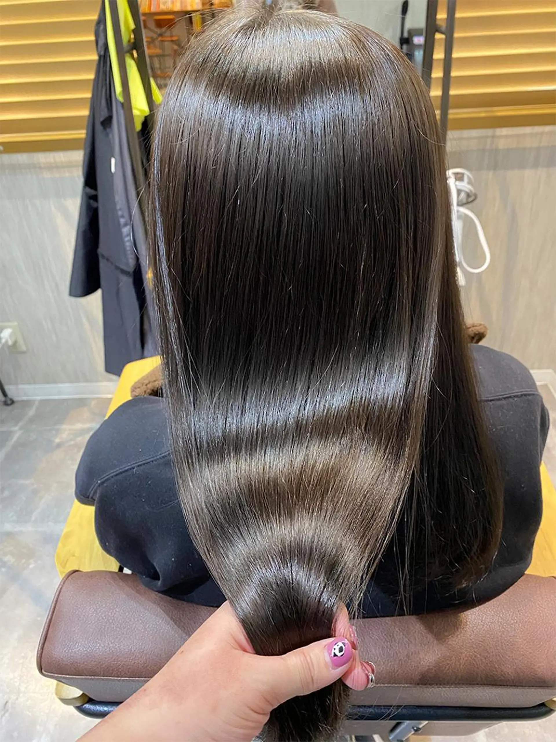 ミディアム パーマ カラー キッズ ヘアアレンジ メンズ ミディアムパーマ メンズバレイヤージュ メンズブリーチ メンズハイライト メンズハイトーン ROW町田🌿 大人可愛い/艶髪改善のヘアスタイル