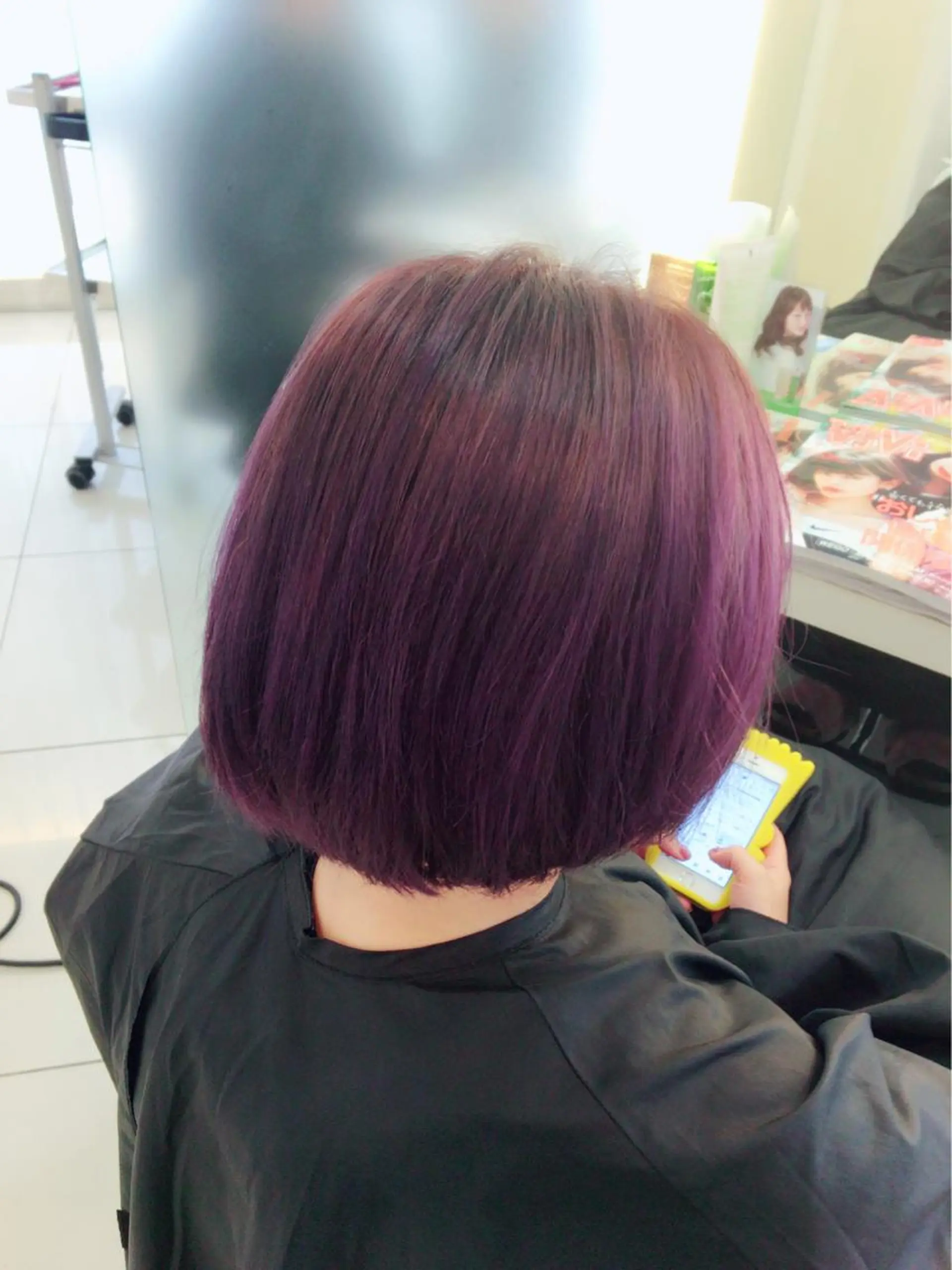 ショート カラー ブラウンカラー グラデーションカラー パープルカラー 広がり毛特化 頭身浴/ 中田のヘアスタイル