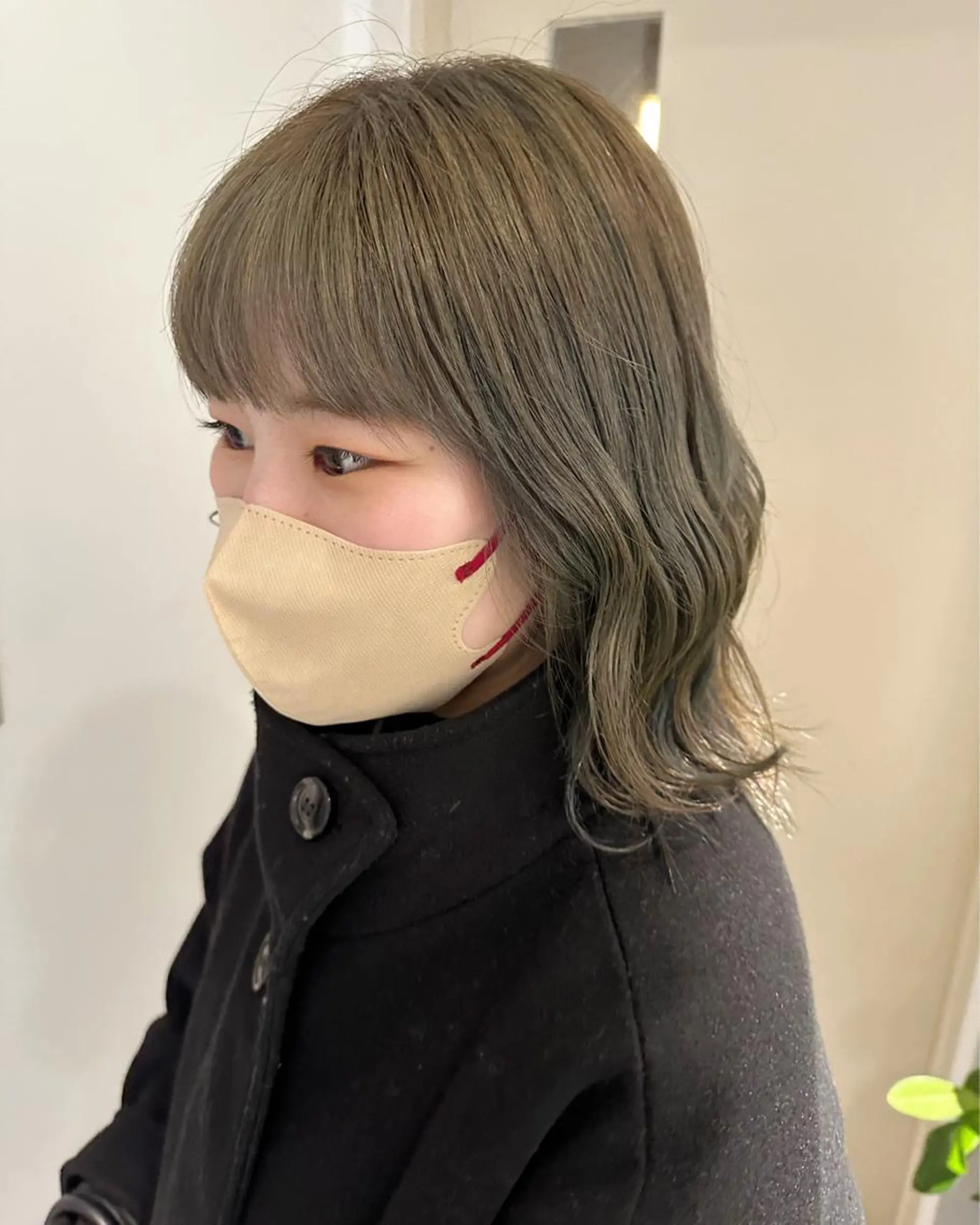セミロング カラー ベージュカラー 透明感カラー オリーブベージュ ヘアカラー トリートメント ヘッドスパ ヘアセット 垢抜け韓国風ヘア カラーMIKUのヘアスタイル