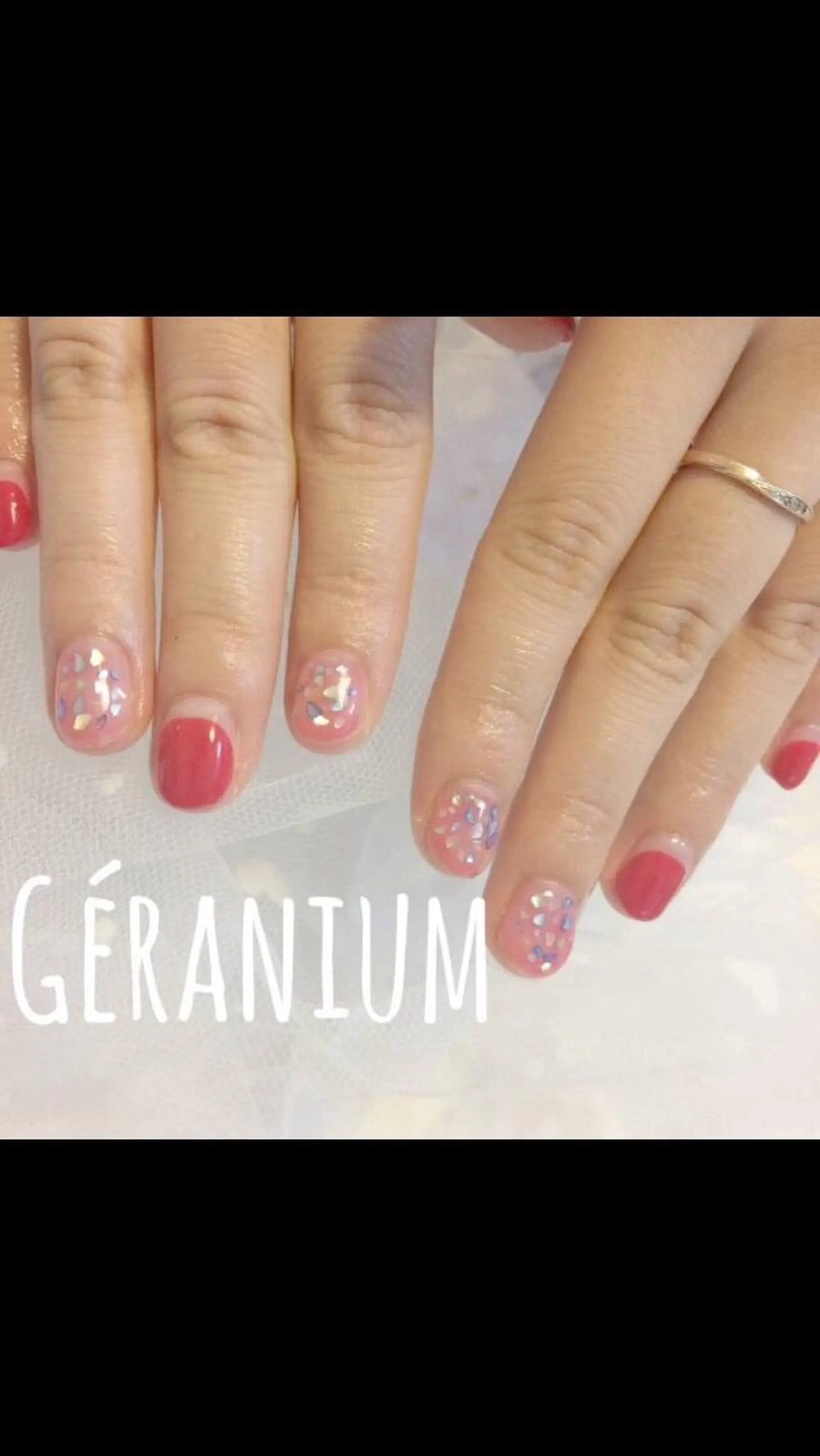 ネイル フレンチネイル 赤色 GéRanium Harukaのネイルデザイン