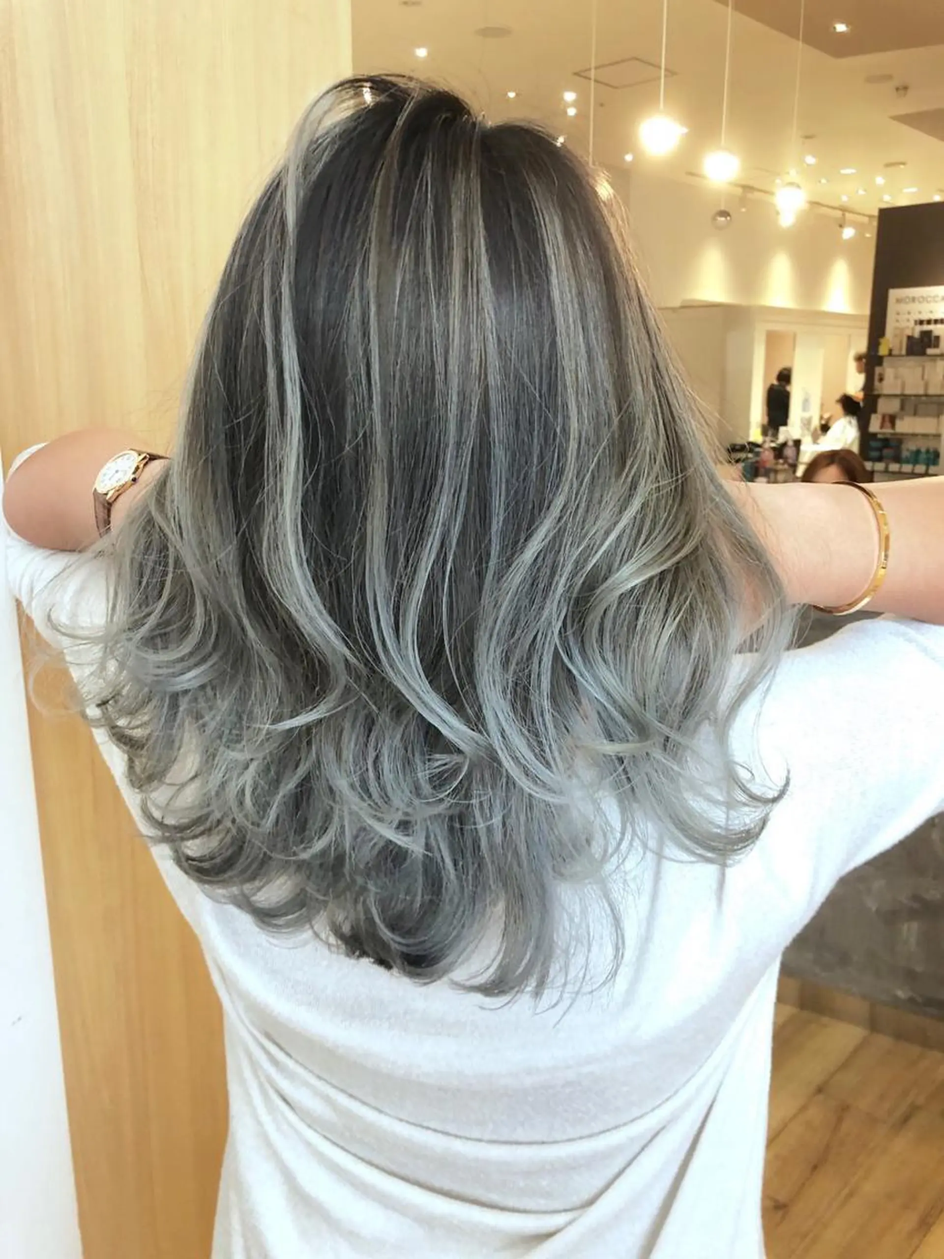 ロング カラー ブリーチ ケアブリーチ 透明感カラー イルミナカラー トリートメント ⭐️Shelter by TOKYO⭐️のヘアスタイル