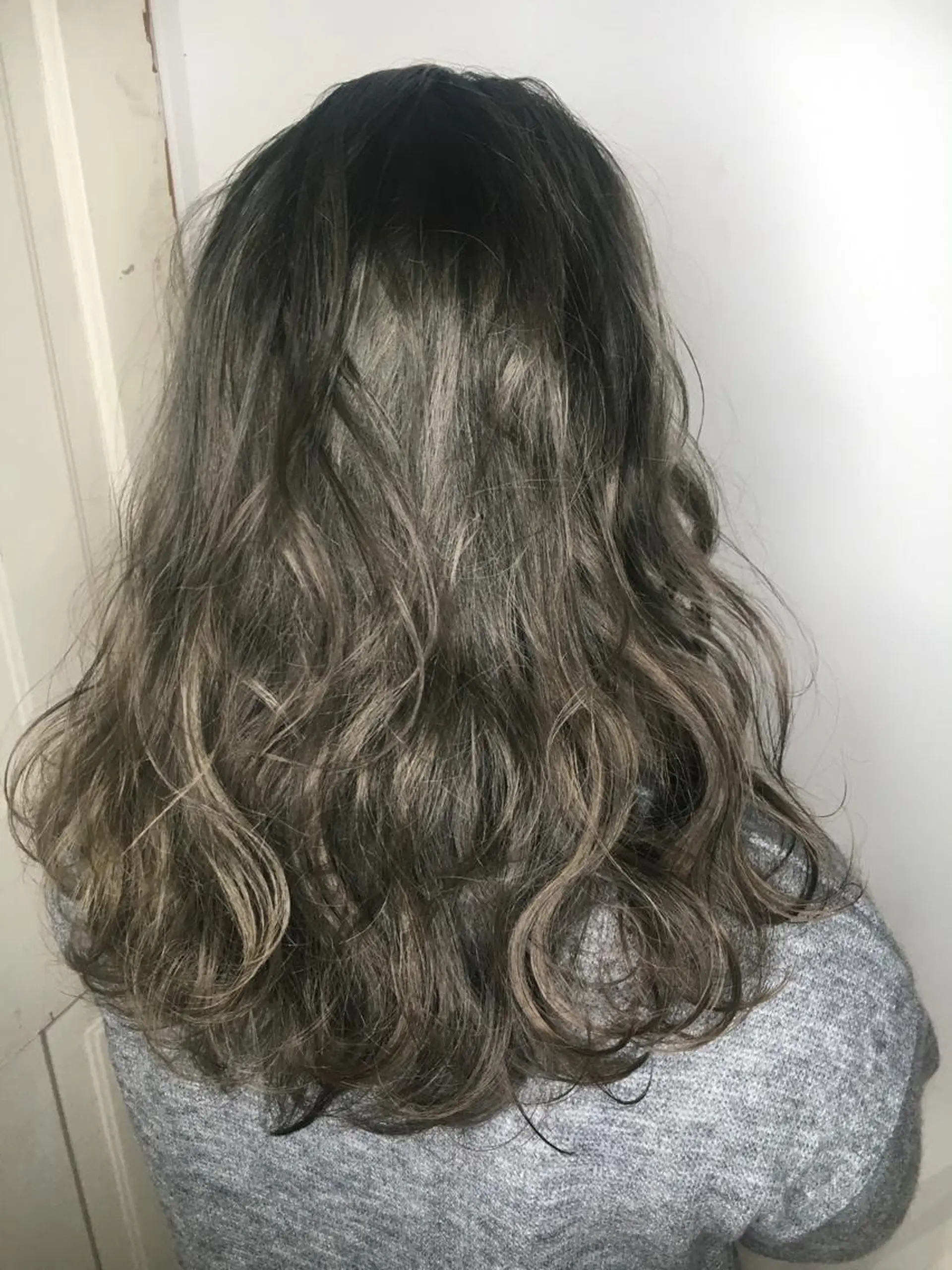 ロング カラー カット ヘアカラー カラーワールドカンナヘアーメゾン所属・北出 沙也加のマツエク・マツパデザイン