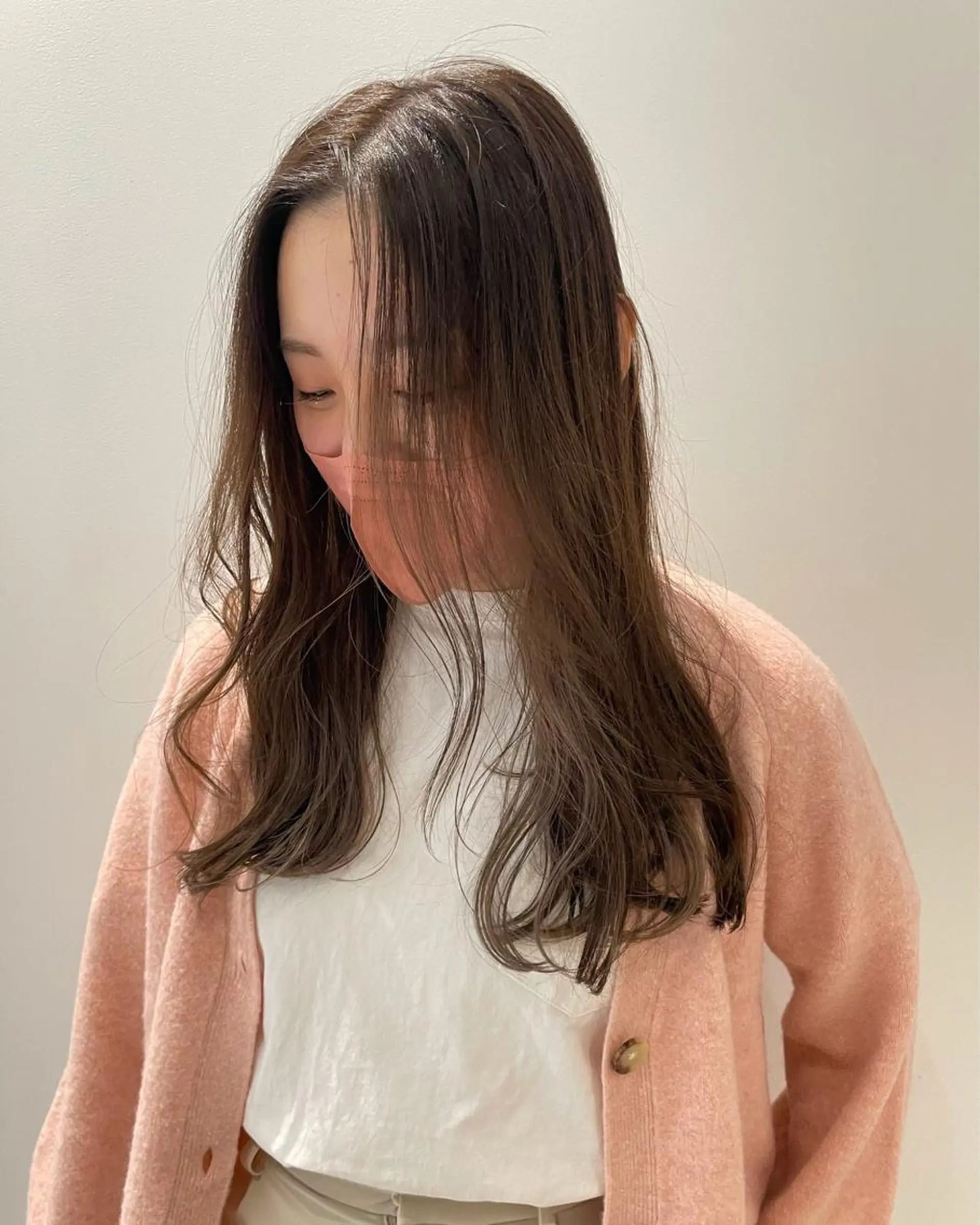 ロング カラー ベージュカラー ハイライトカラー ハイライト ヘアカラー GO TODAY 新宿Aura店所属・ベージュ🤎透明感 カラー🤎anriのヘアスタイル