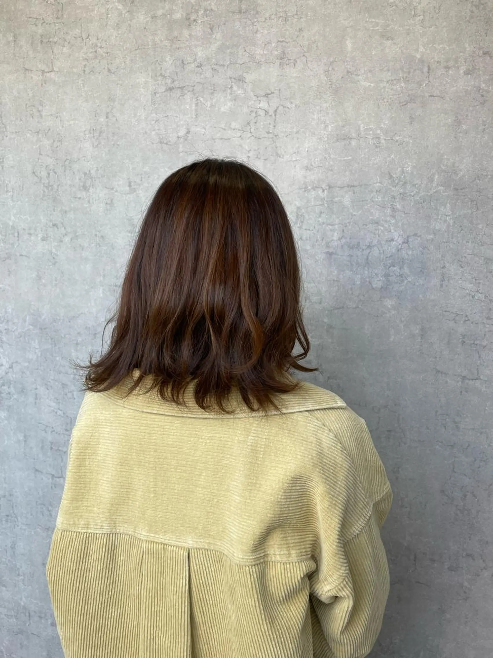 ミディアム カラー ブラウンカラー マットブラウン ヘアカラー 丸山 雷世のヘアスタイル