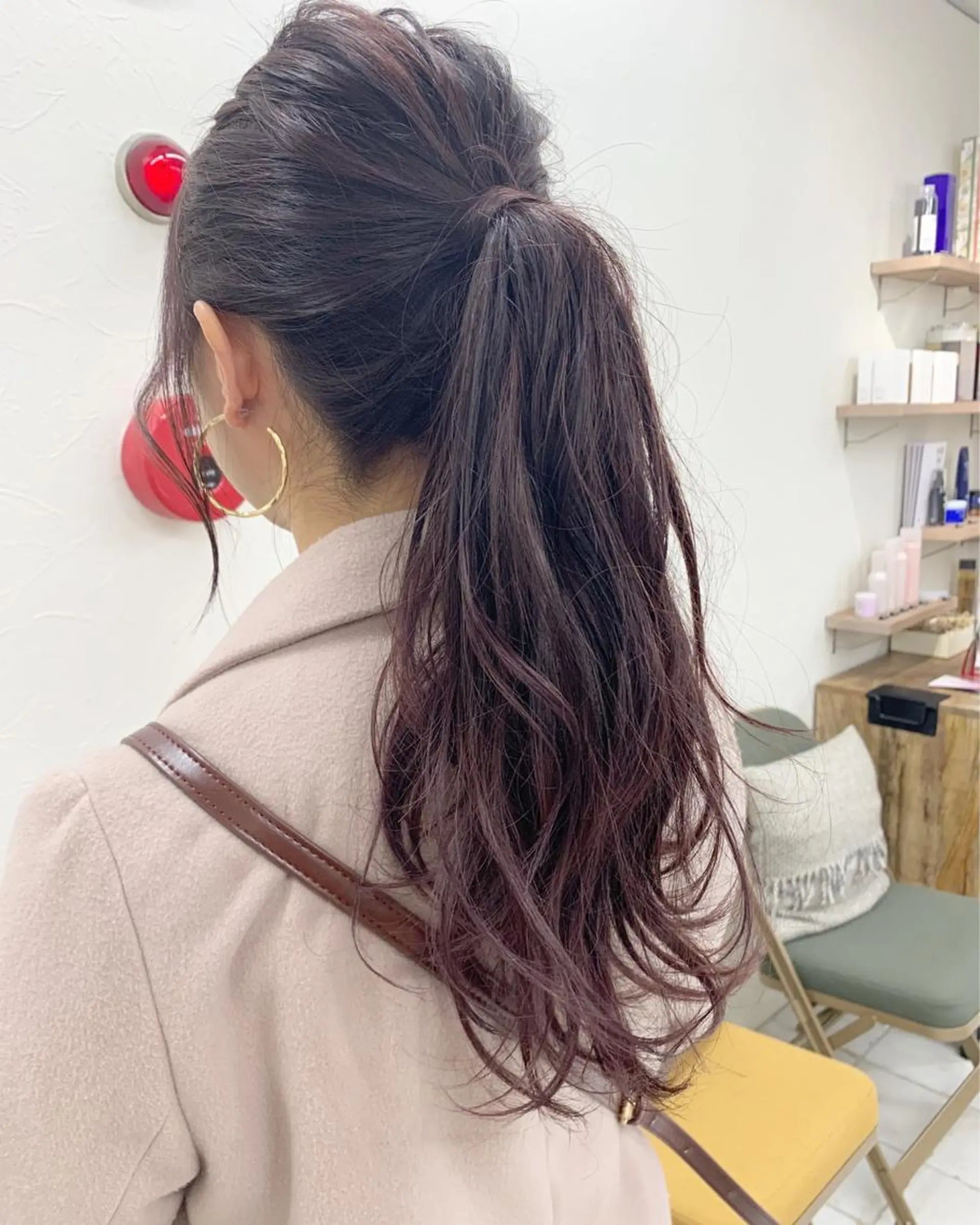ロング カラー ヘアアレンジ ポニーテール グラデーションカラー ピンクカラー タカミ荒子店所属・眉毛ワックス konomiの眉毛・アイブロウイメージ