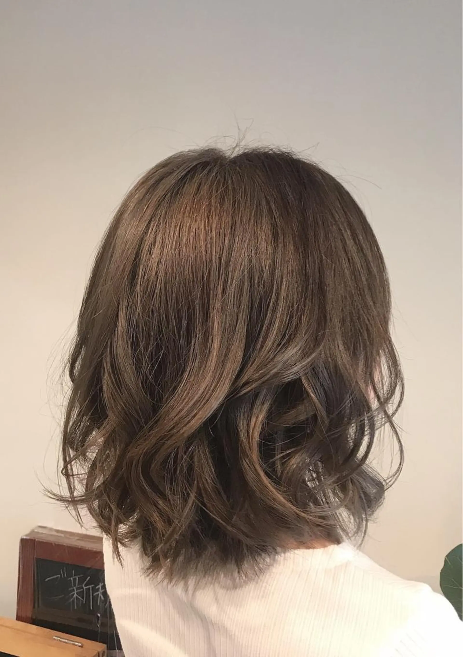 ミディアム カラー ブリーチ ブルーカラー ブルージュ 田中 巧のヘアスタイル