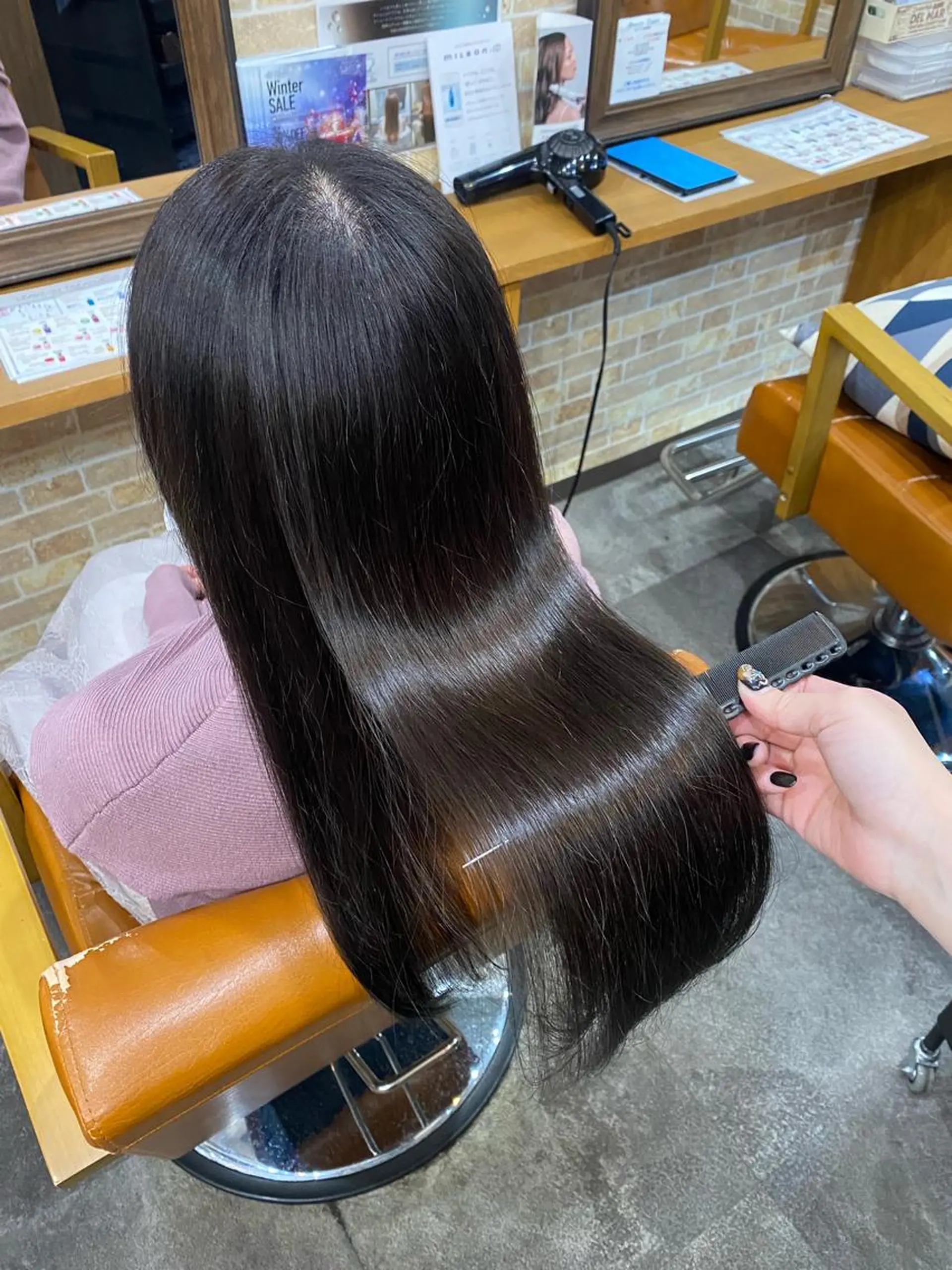 セミロング 髪質改善 🤍erikaのヘアスタイル