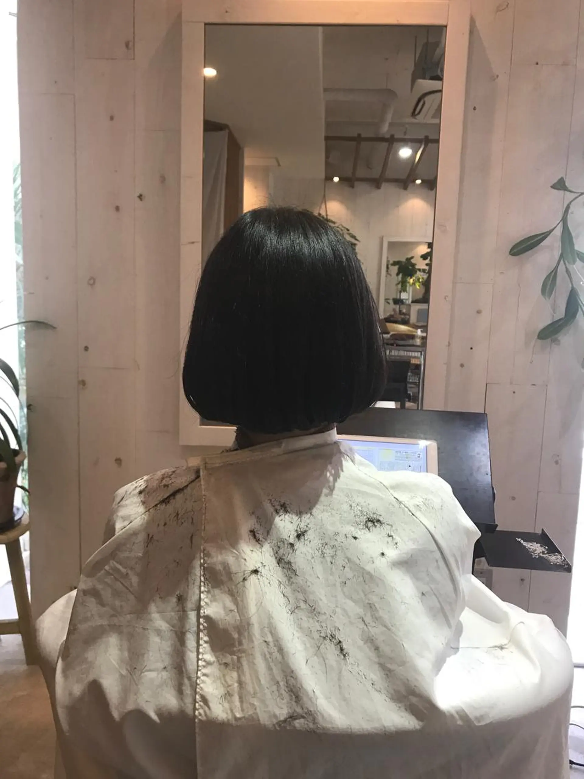 ショート ショートヘア ルーヴル所属・長尾 桃佳のヘアスタイル