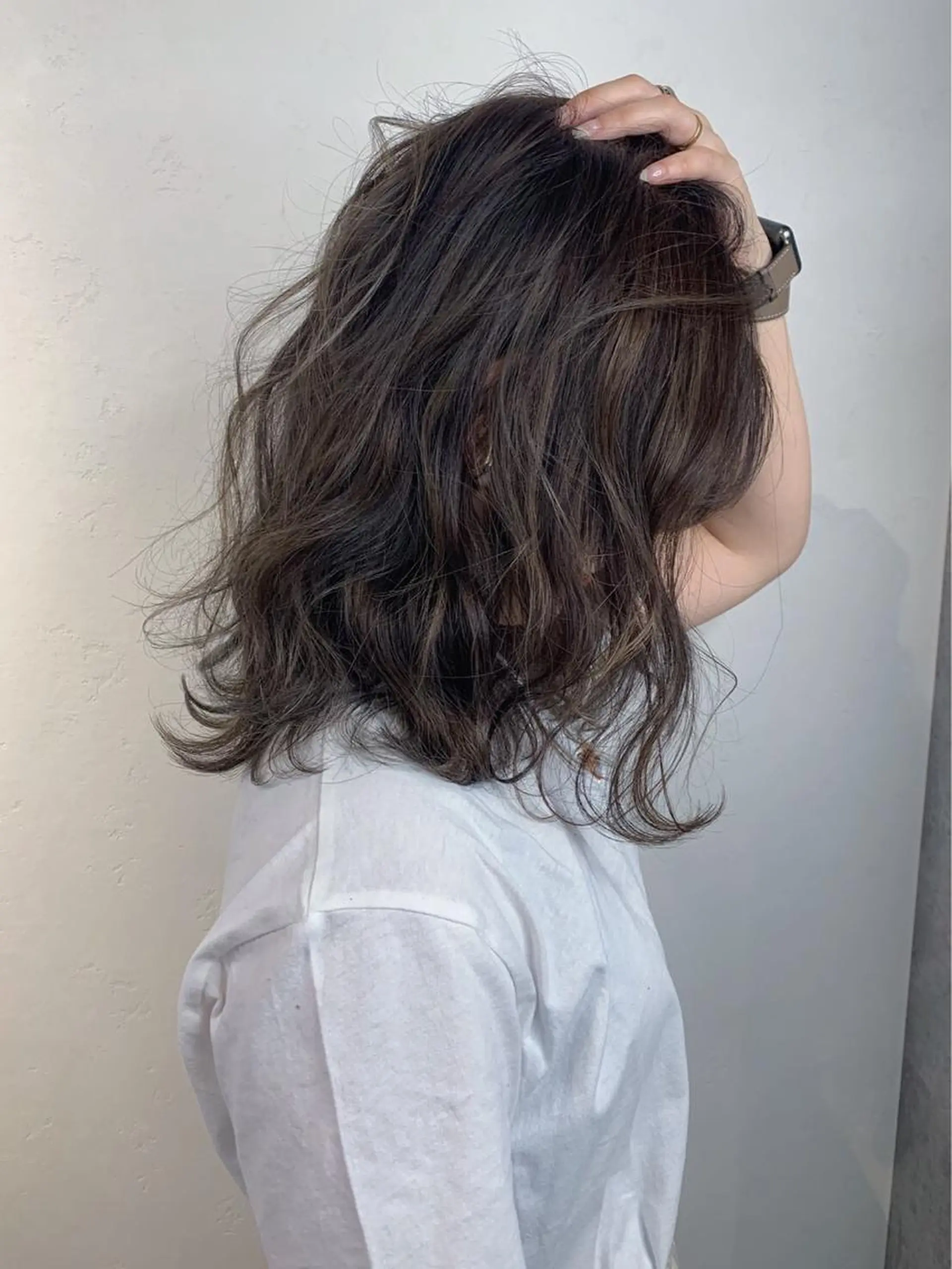 ミディアム カラー _WHITE+ 南海難波店のヘアスタイル