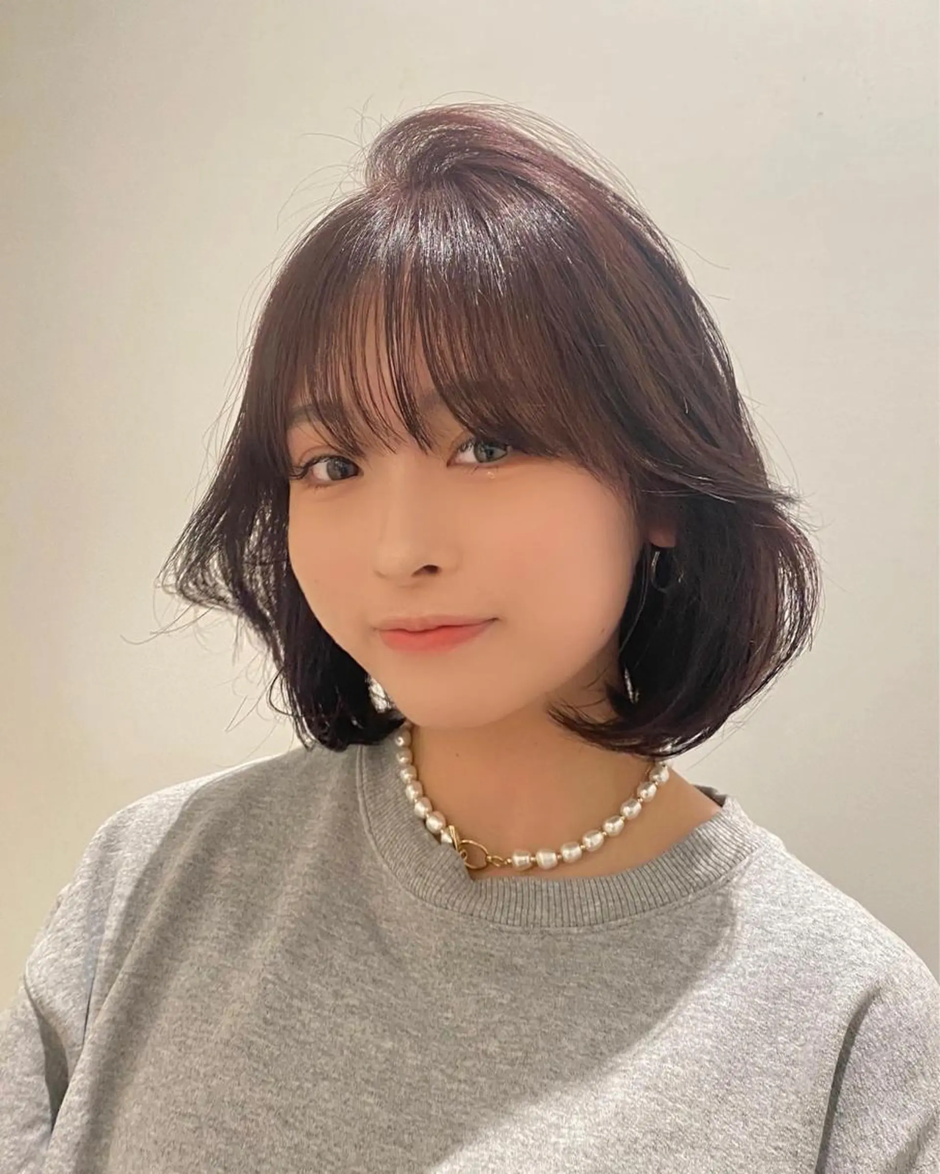 ミディアム カラー 切りっぱなしボブ ショートボブ ボブレイヤー ベージュカラー ハイトーンカラー 🌿レイヤー/髪質 改善/🌿JINのヘアスタイル