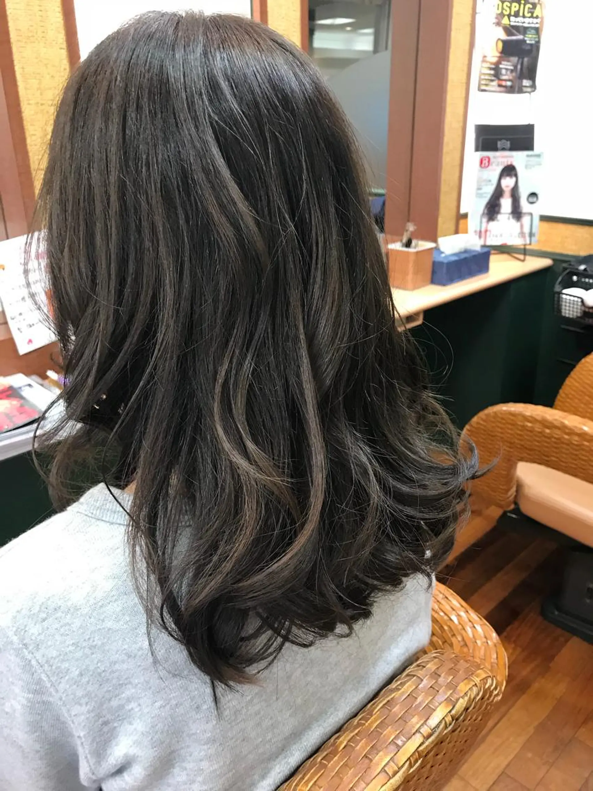 ロング カラー ネイビーカラー PANOLA所属・加藤 理沙のヘアスタイル