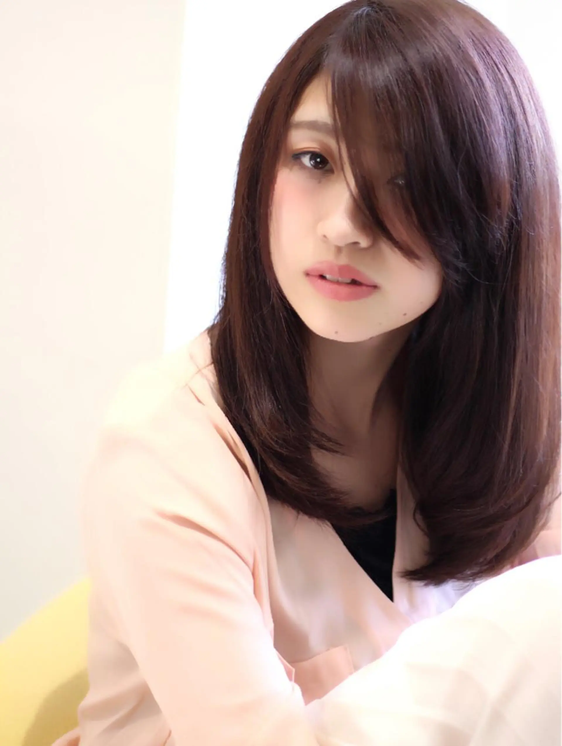 セミロング カラー アッシュ ラベンダーカラー ラベンダーアッシュ うざバング 安藤 明日翔のヘアスタイル