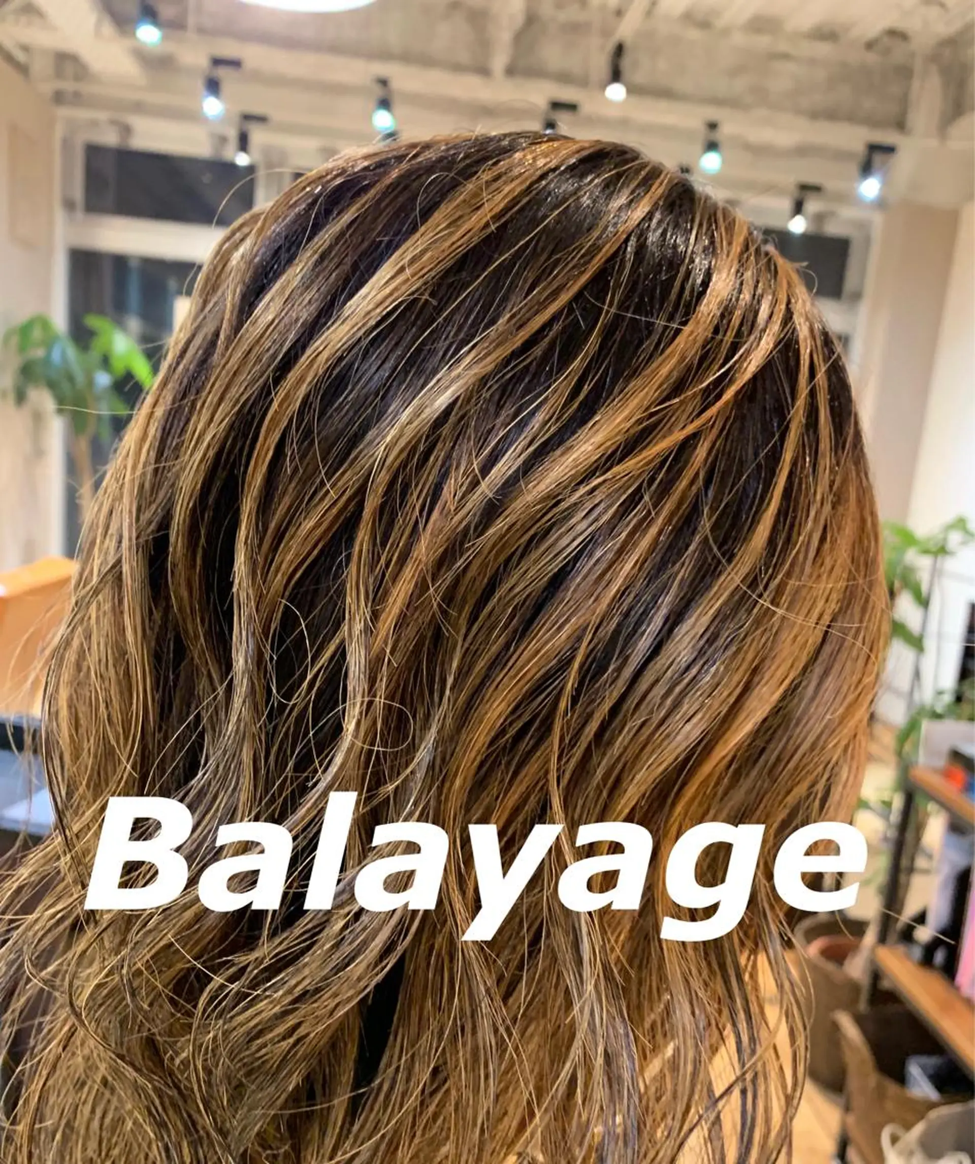 セミロング カラー バレイヤージュ ブリーチ グラデーションカラー ハイライトカラー 外国人風カラー 髪質改善特化 ミサワコウキのヘアスタイル