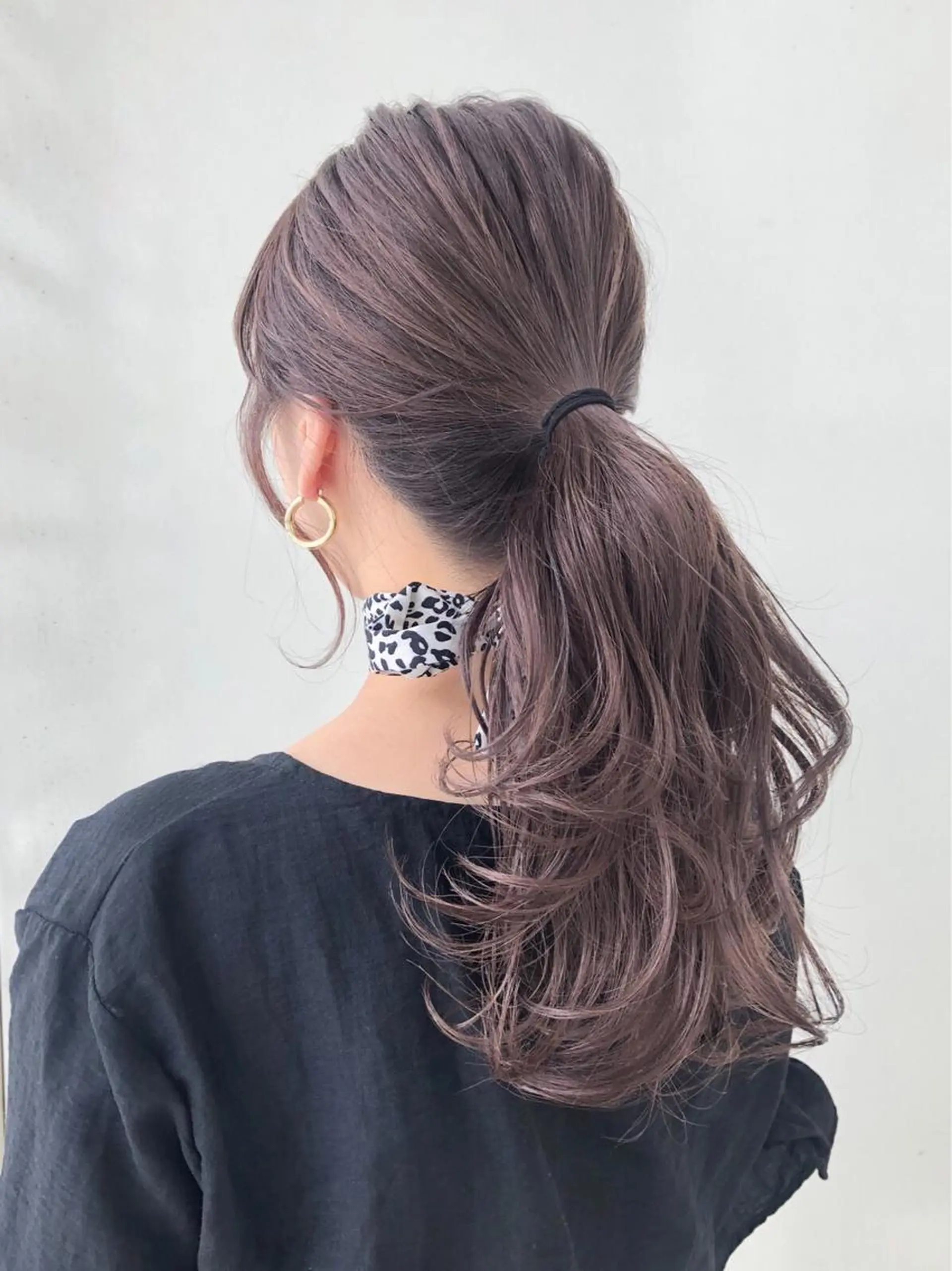 ロング カラー アッシュ ラベンダーカラー ラベンダーアッシュ ANNA /艶髪/ハイトーンのヘアスタイル