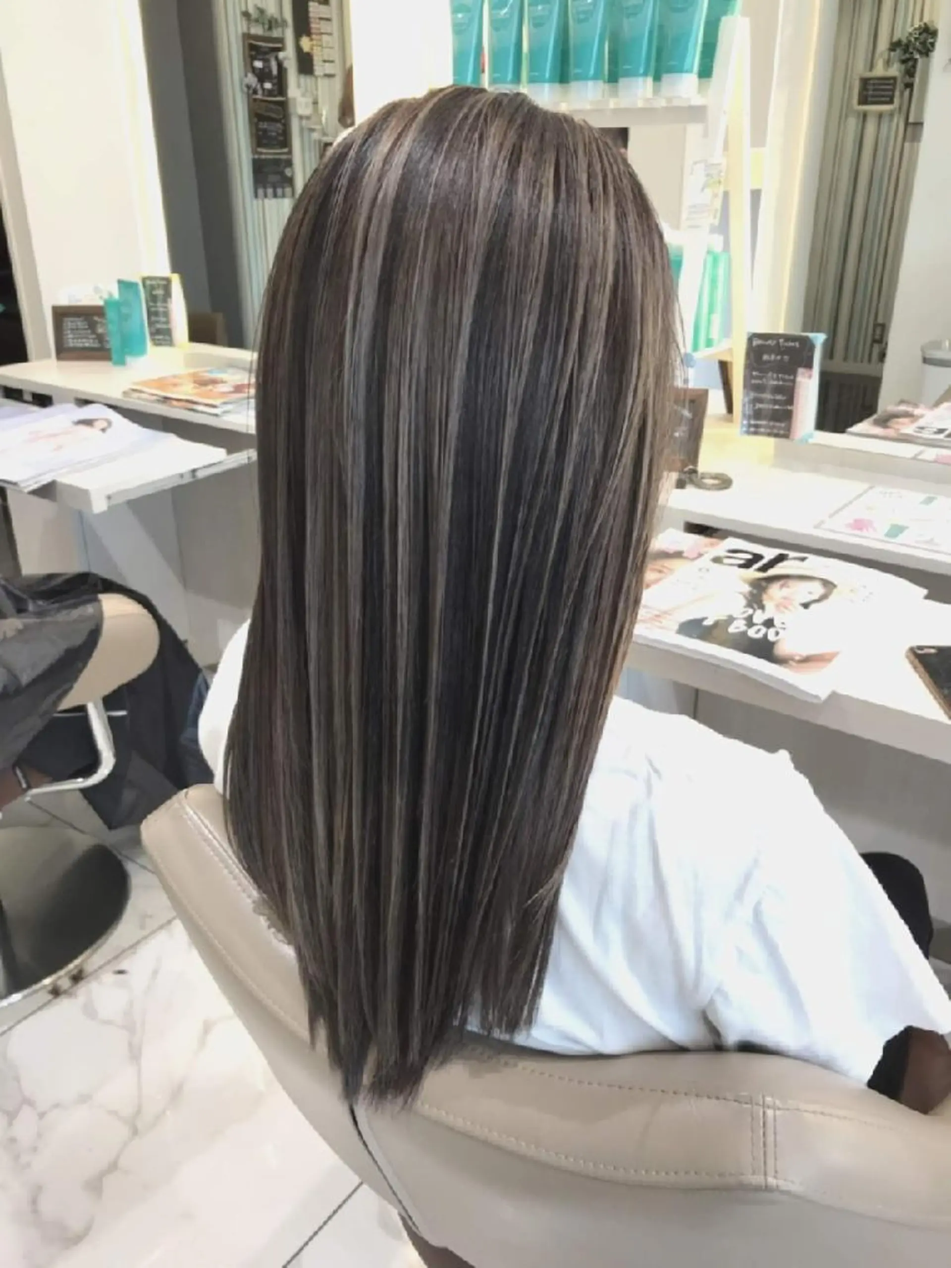 ロング カラー グレージュ ハイライトカラー ハイライト 髪質改善 ヘアカラー ＡＳＨ 大宮のヘアスタイル
